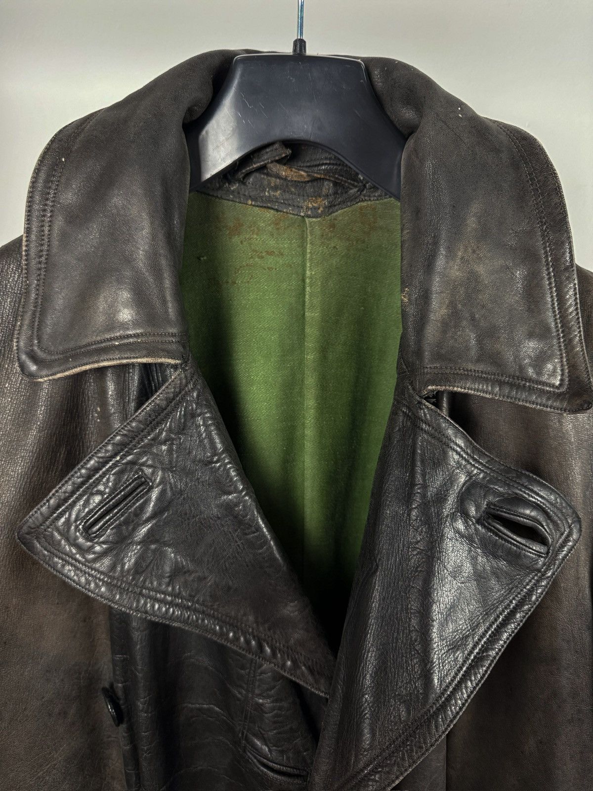 Vintage Vintage 1950s European Leather Trenchcoat Size US L / EU 52-54 / 3 - 4 Thumbnail