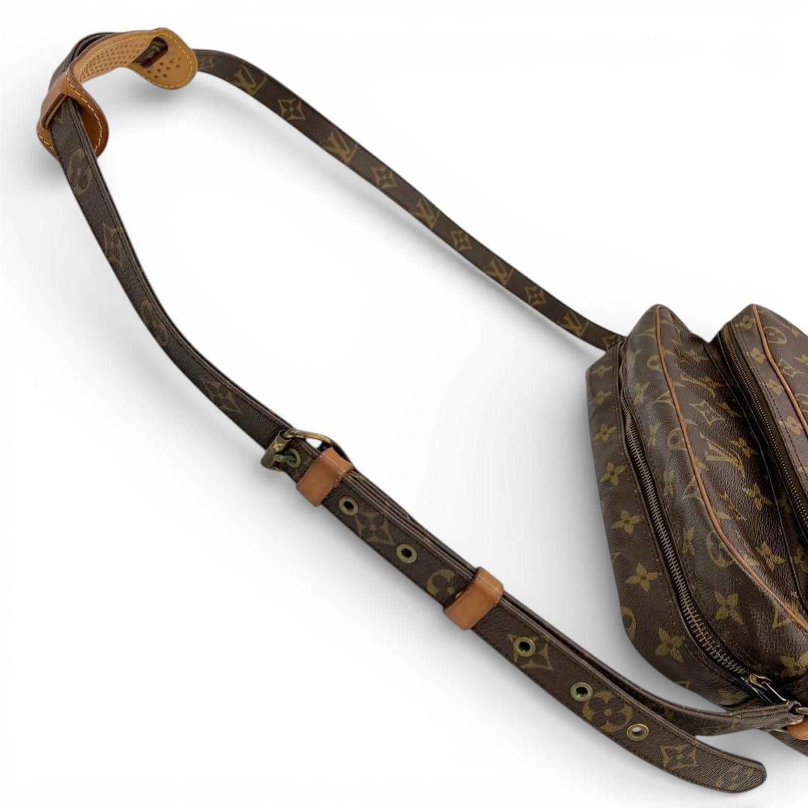 Louis Vuitton Louis Vuitton - Monogram Canvas Crossbody Bag Size ONE SIZE - 7 Thumbnail