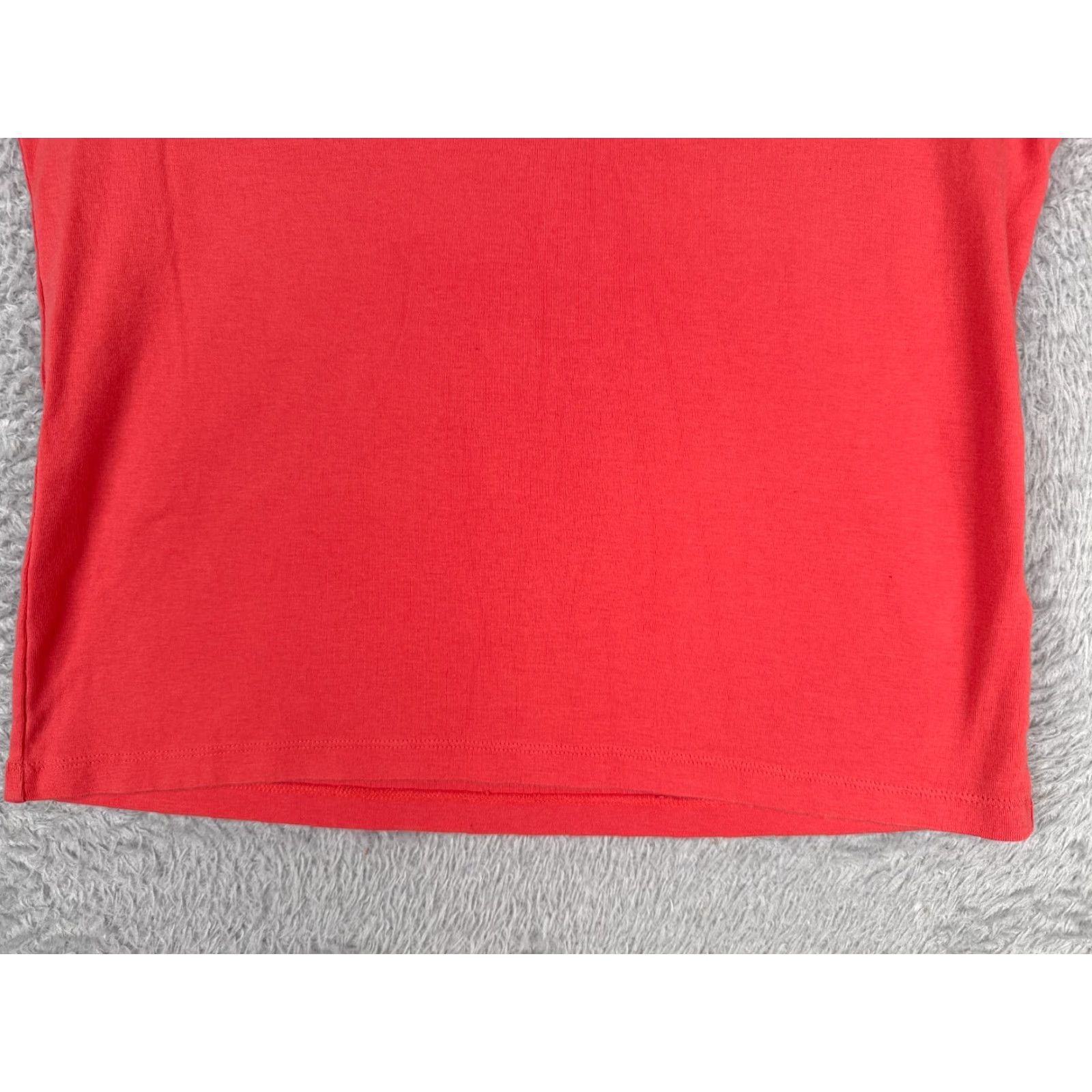Tommy Hilfiger VINTAGE Tommy Hilfiger Shirt Womens XL Pink Coral Short Sleeve V-Neck Cotton T-Shirt Casual Logo American Designer Mens Women Boys Girls Size XL / US 12-14 / IT 48-50 - 5 Thumbnail
