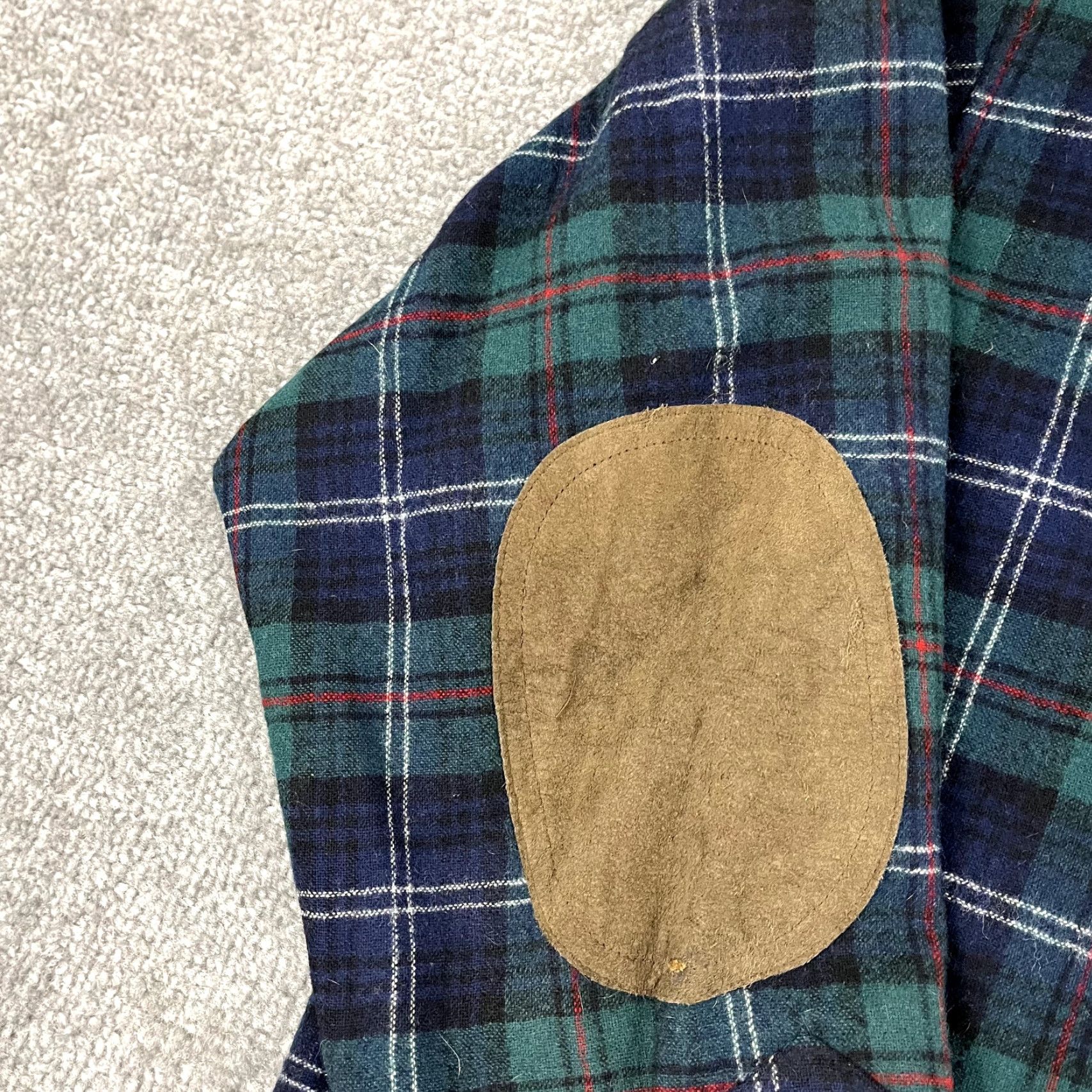 Pendleton VINTAGE Pendleton Shirt Mens XL Tartan Wool Button-Up Long Sleeve Hiking USA Size US XL / EU 56 / 4 - 6 Thumbnail