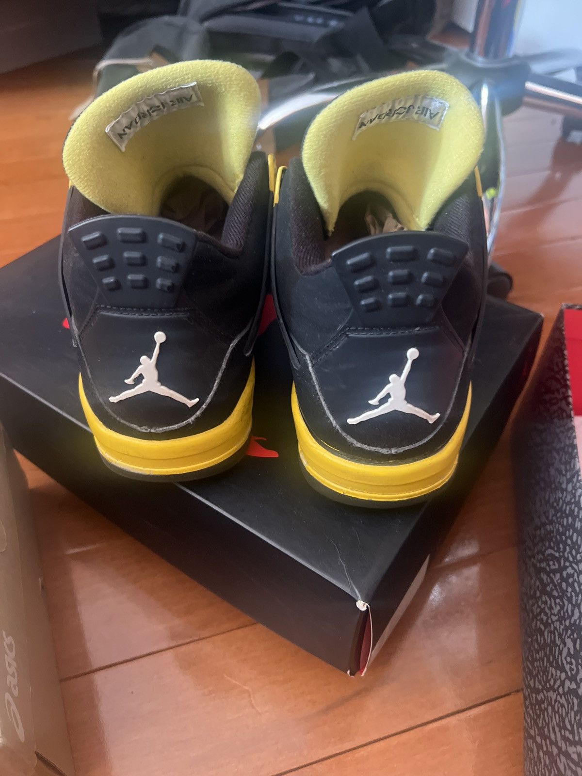 Jordan Brand 2012 thunder jordan 4 Size US 9.5 / EU 42-43 - 6 Thumbnail