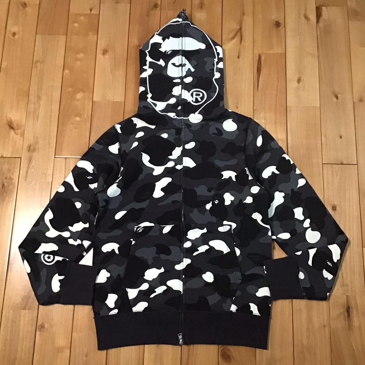 Bape 💫Glow in the dark💫 BAPE City camo Ape Head full zip hoodie Size US S / EU 44-46 / 1 - 2 Thumbnail