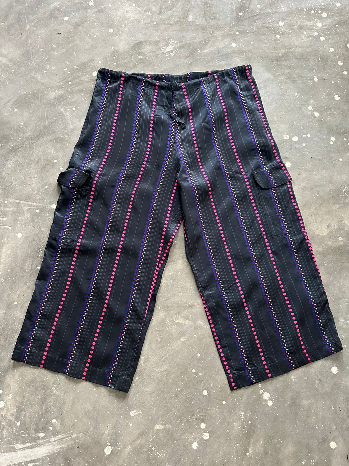 Limi Feu Limi Feu Yohji Yamamoto Cargo Cropped Pants Size US 30 / EU 46 - 1 Thumbnail