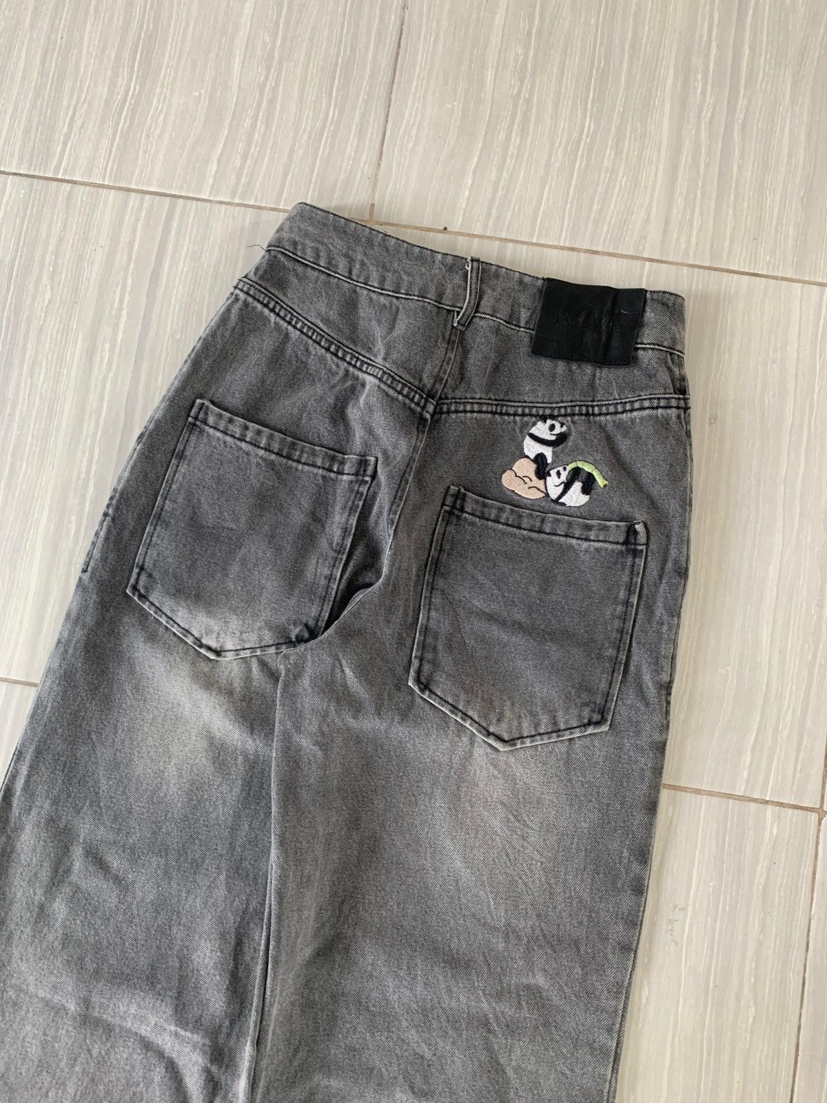Loewe Loewe Jeans Pants Size 27" / US 4 / IT 40 - 2 Thumbnail
