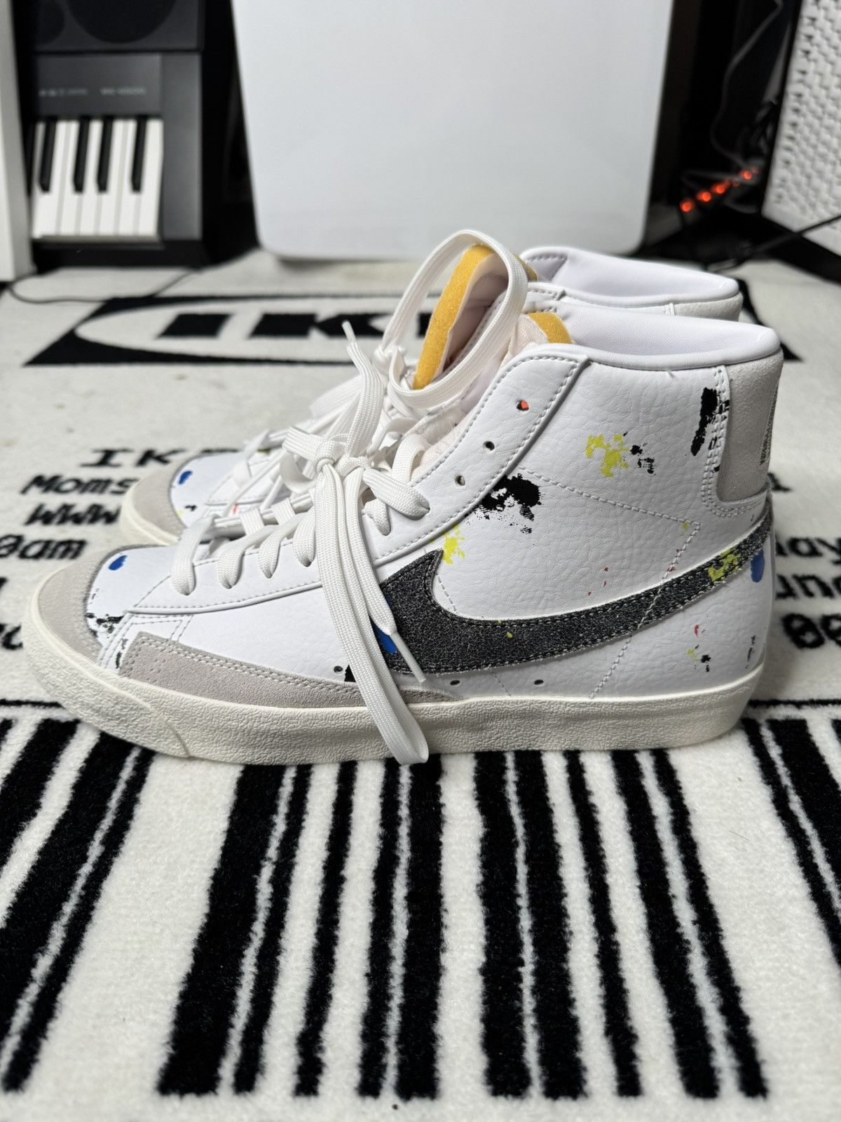 Nike Blazer Mid 77 Paint Splatter Size US 10.5 / EU 43-44 - 1 Thumbnail