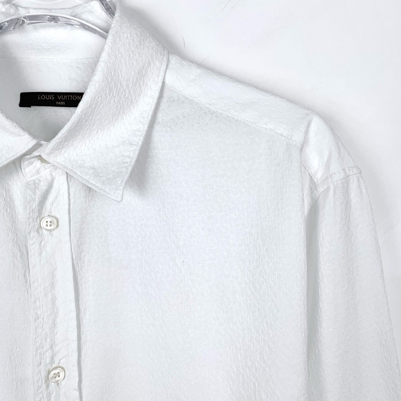 Louis Vuitton Louis Vuitton White Textured Long Sleeve Button-Up Shirt XS Size XS / US 0-2 / IT 36-38 - 3 Thumbnail