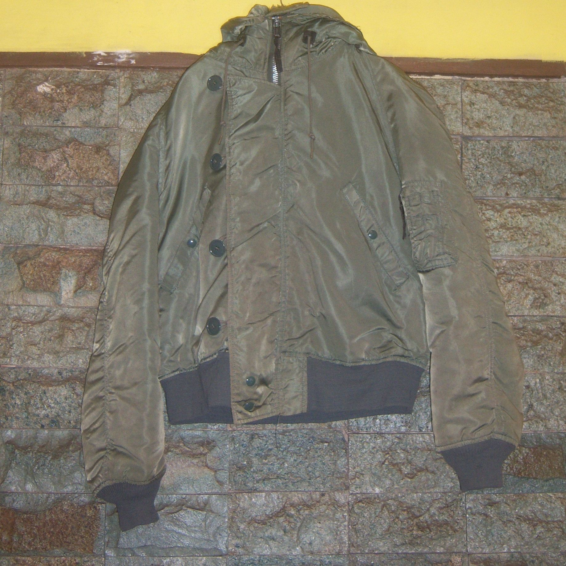 Alpha Industries Alpha Industries Bomber Jacket N-2B Size US M / EU 48-50 / 2 - 1 Thumbnail