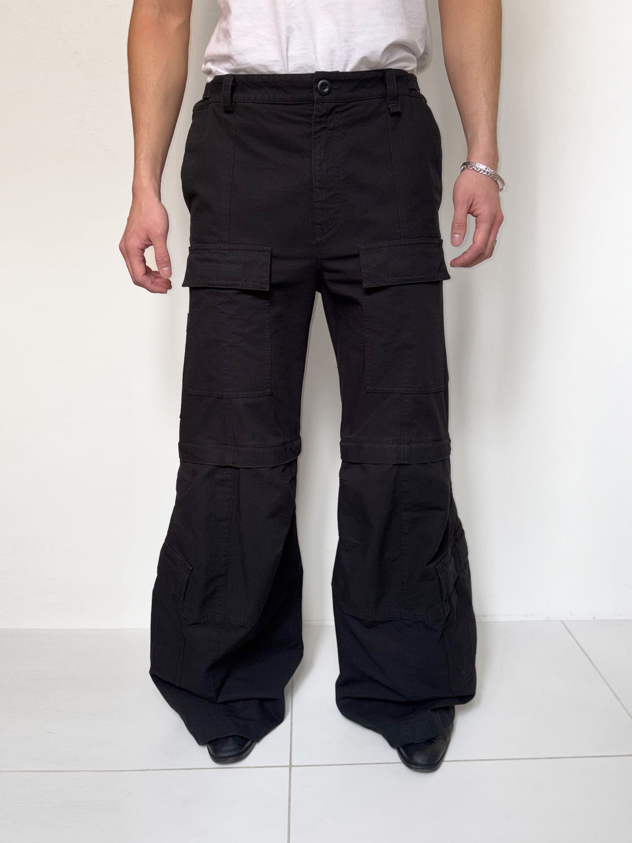 Balenciaga Balenciaga Flared Cargo Pants 1000M Size US 32 / EU 48 - 1 Thumbnail