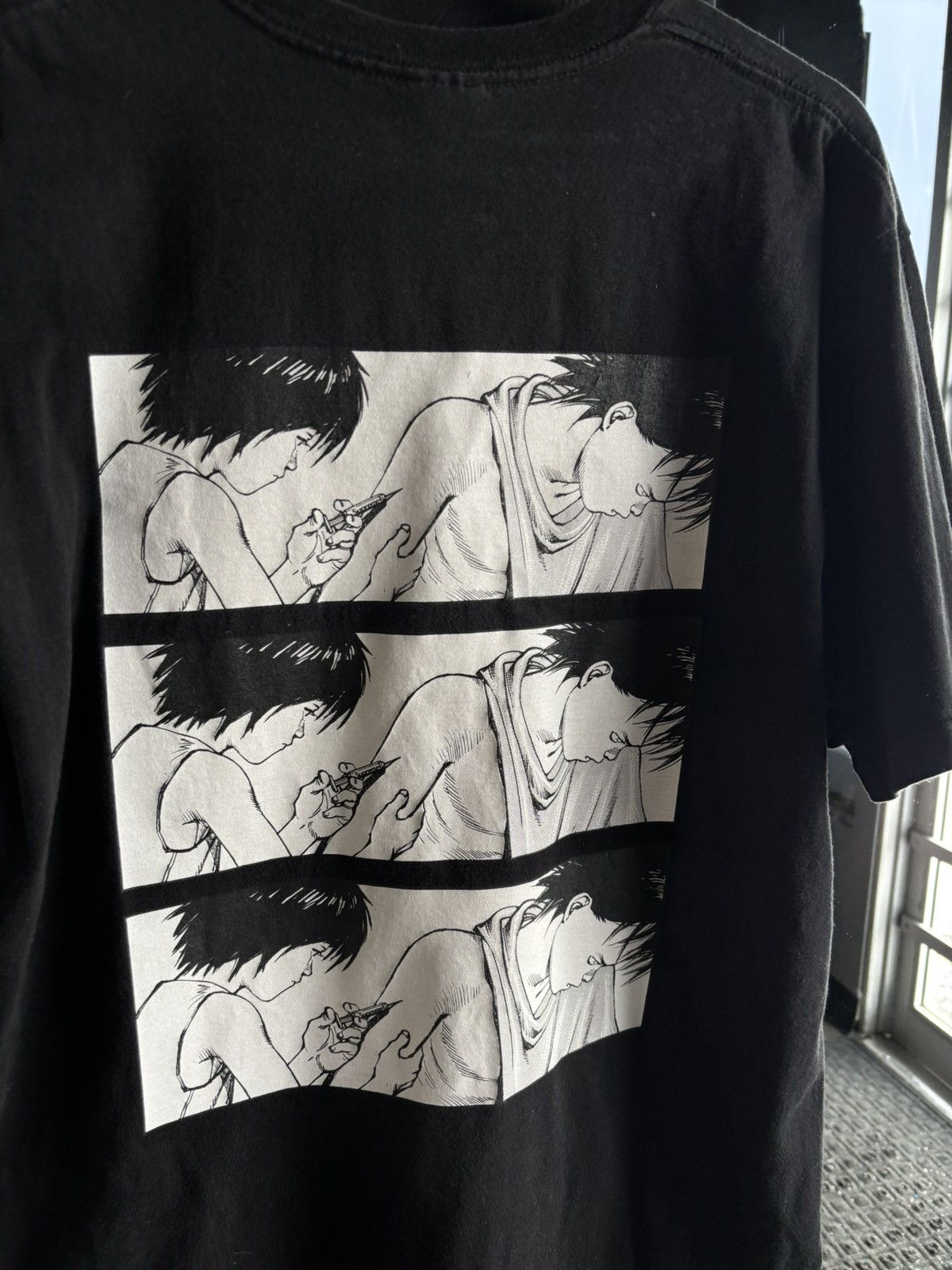 Supreme AKIRA syringe tee