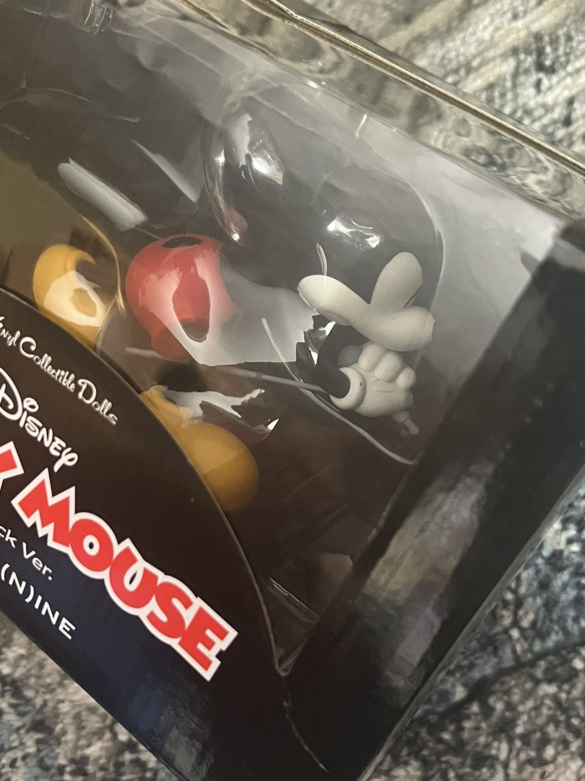 Disney × Medicom Toy × Number (N)ine Number Nine Mickey Eddie Vedder Disney Medicom Statue Size ONE SIZE - 2 Thumbnail