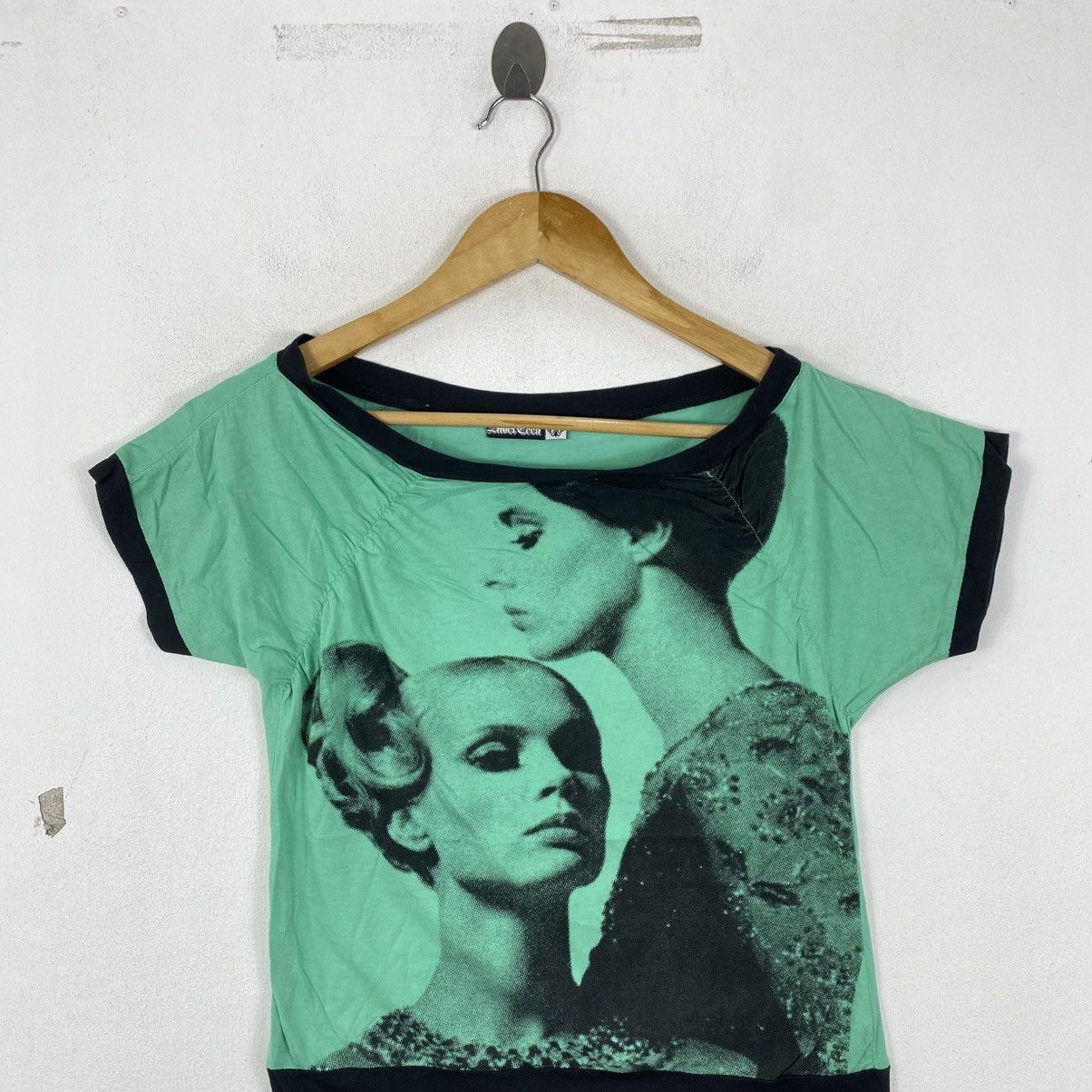 Japanese Brand Alberteen Y2K Graphic Tee Green Face Print Size S VGVC Size S / US 4 / IT 40 - 3 Thumbnail