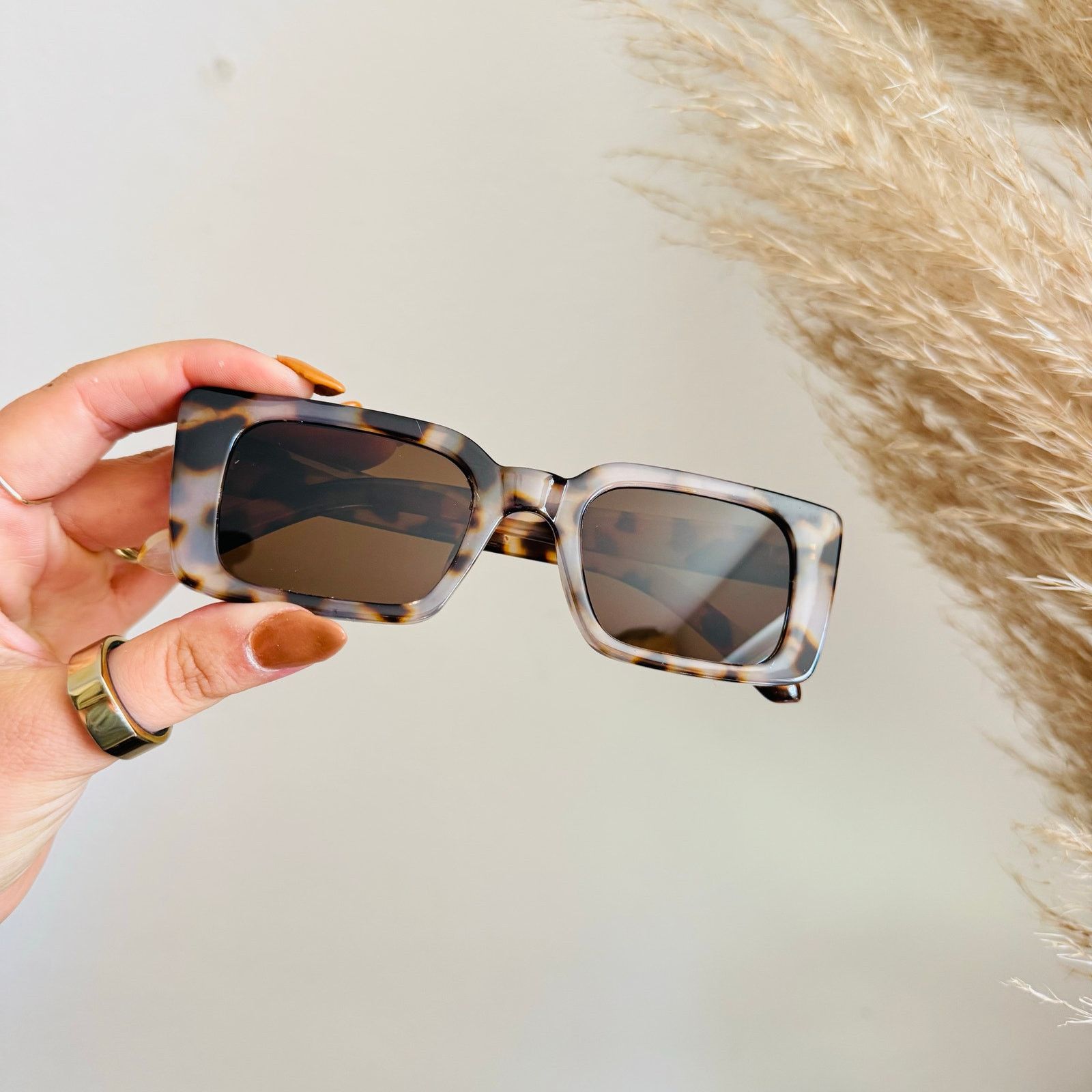 NEW NORDSTROM Cream Tan Brown $98 Tortoiseshell Sunglasses display picture 1