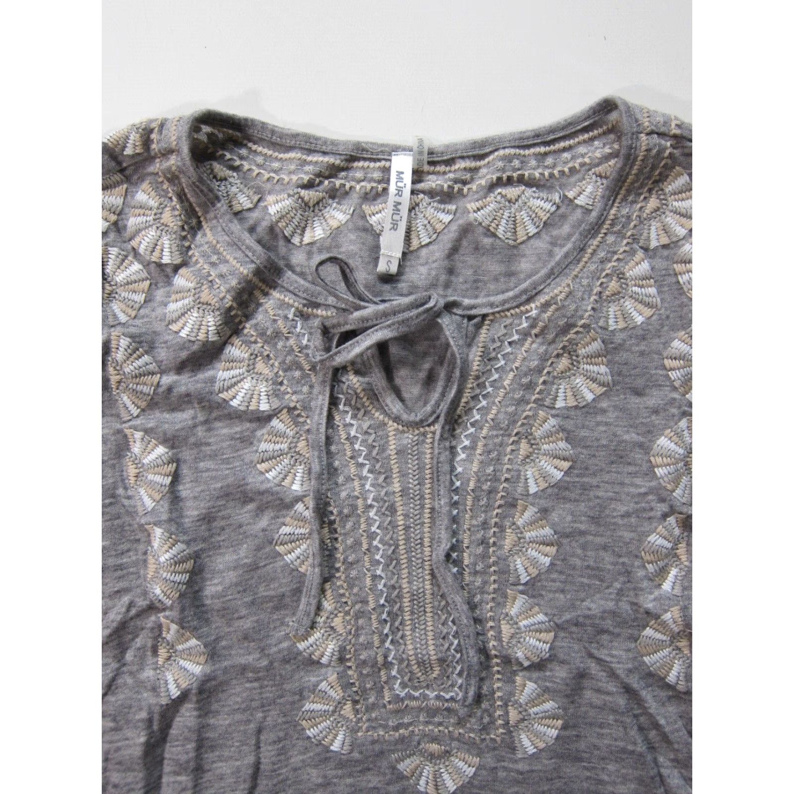 Anthropologie Mur Mur Grey Embroidered Thin Lightweight Flare Sleeve Pullover Sweater Women S Size S / US 4 / IT 40 - 3 Thumbnail