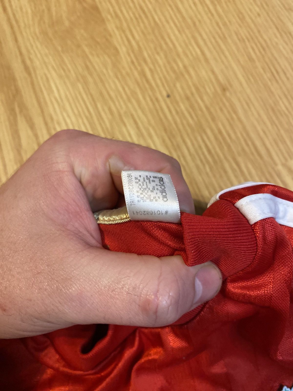 Adidas Original match-issue Liverpool FC jerseyfrom 2010 with Agger Size US M / EU 48-50 / 2 - 7 Thumbnail