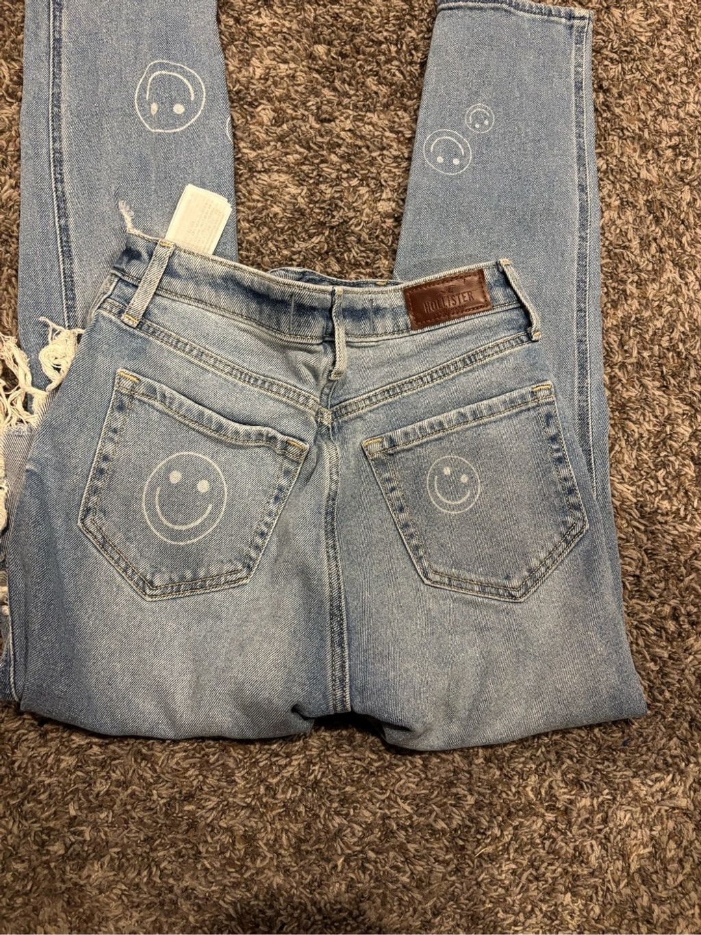 Hollister Hollister Ultra High-Rise Mom Smile Print Jeans Size 24" / US 00 / IT 34 - 1 Thumbnail
