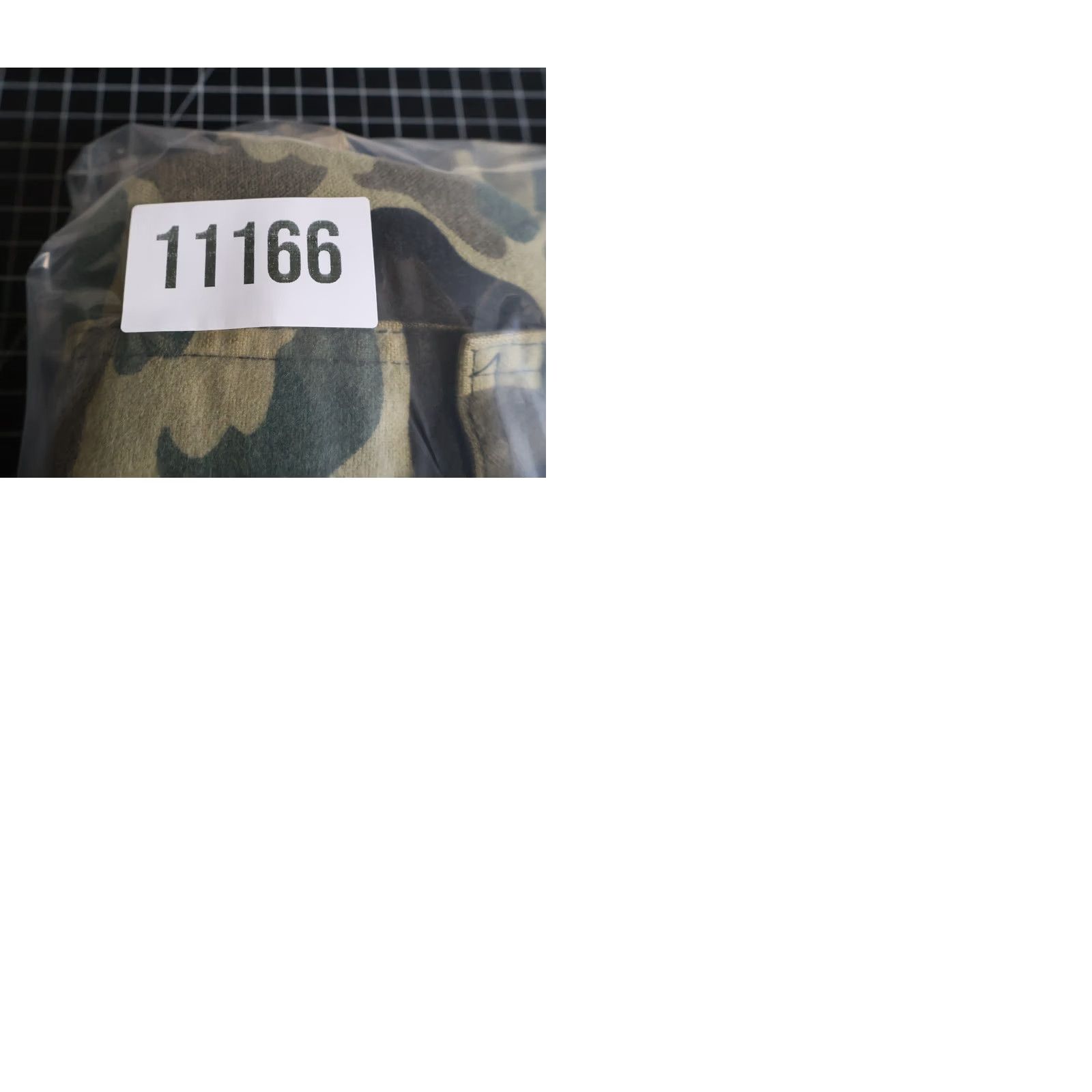Vintage VINTAGE Cabela's Camouflage Flannel Pants Mens 34 x 27 Frogskin 80s 90s Cargo Workwear Regular Cotton Green"} Size US 34 / EU 50 - 11 Thumbnail