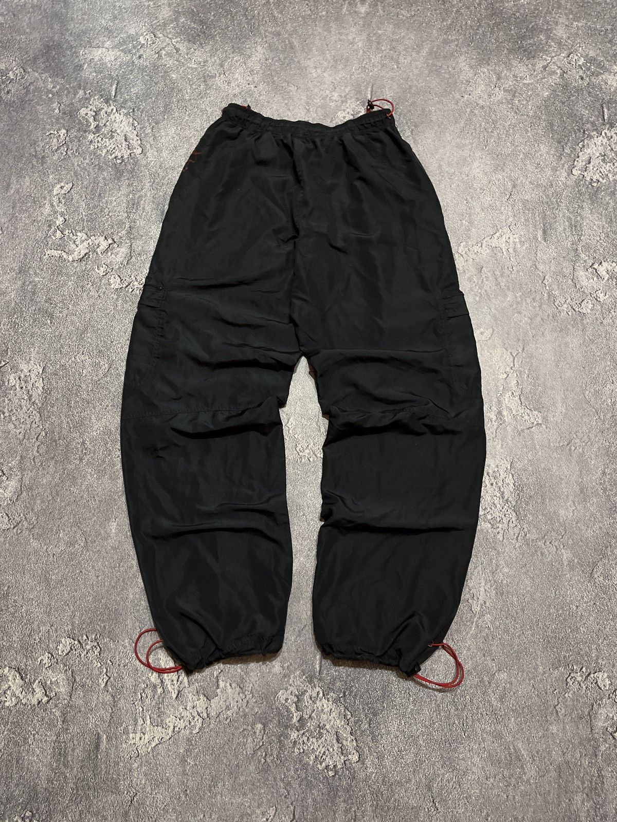 Vintage Vintage Nike 90s Nylon TrackPants Size US 36 / EU 52 - 4 Thumbnail