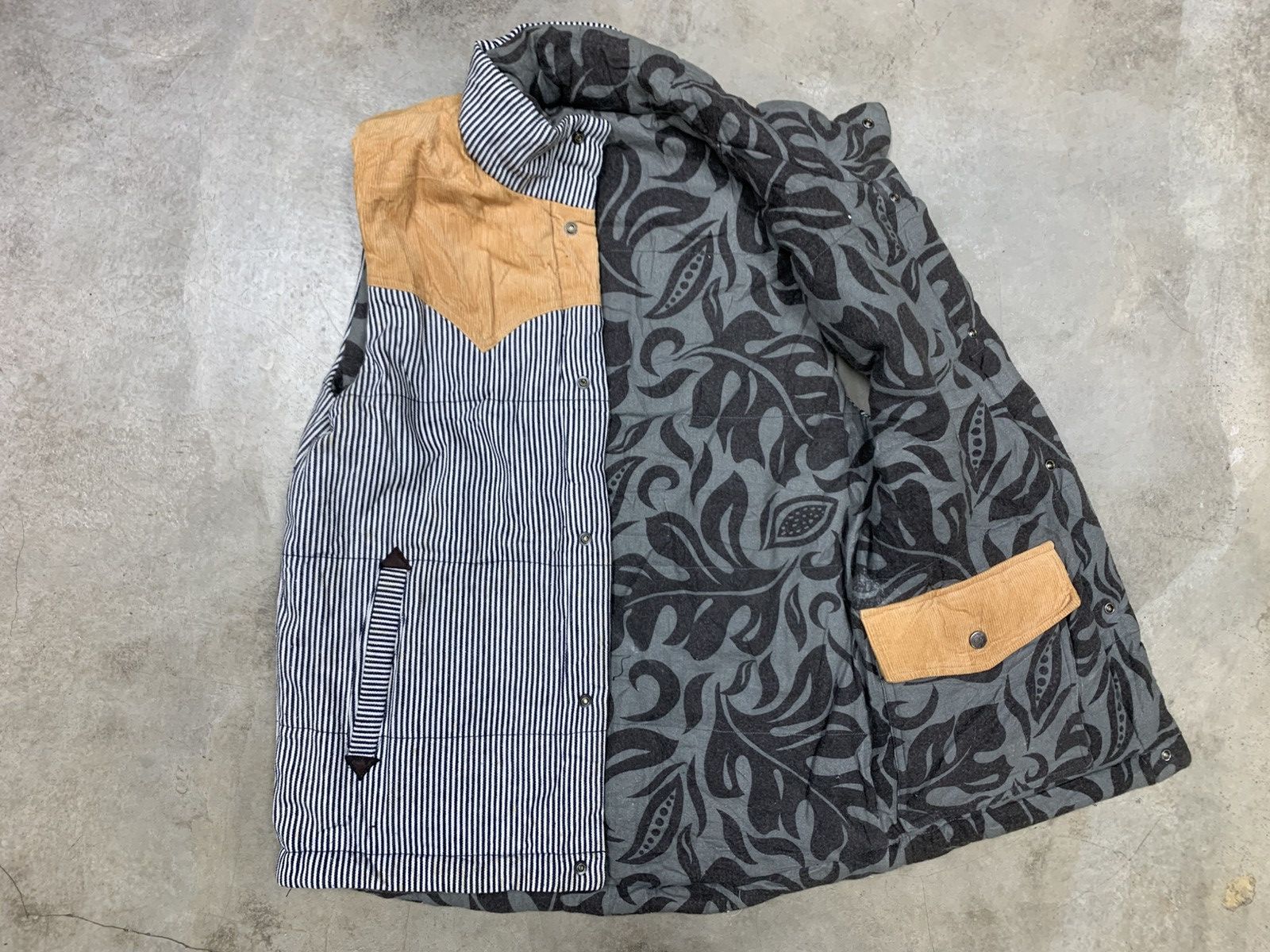 Ocean Pacific Ocean Pacific Vintage Reversible Vest Size US L / EU 52-54 / 3 - 2 Thumbnail