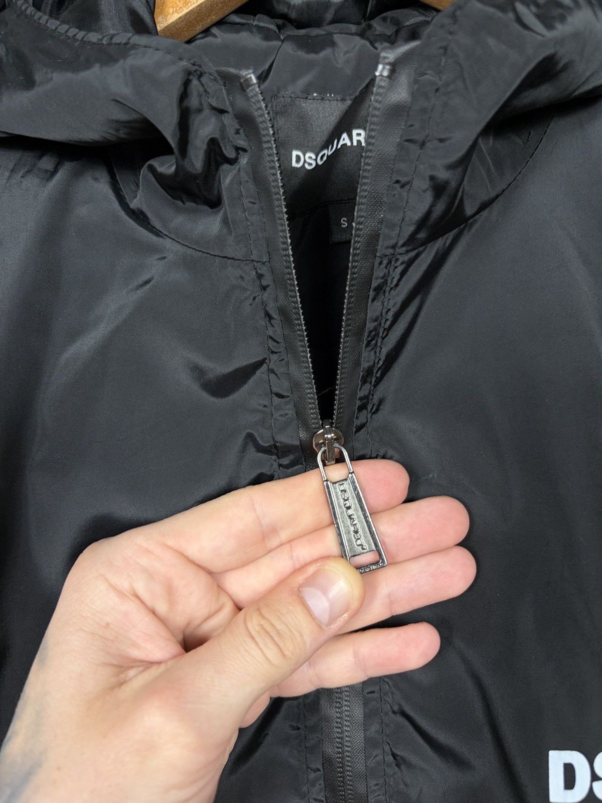 Dsquared2 Dsquared2 Icon Nylon Windbreaker Jacket Size M Size US M / EU 48-50 / 2 - 7 Thumbnail