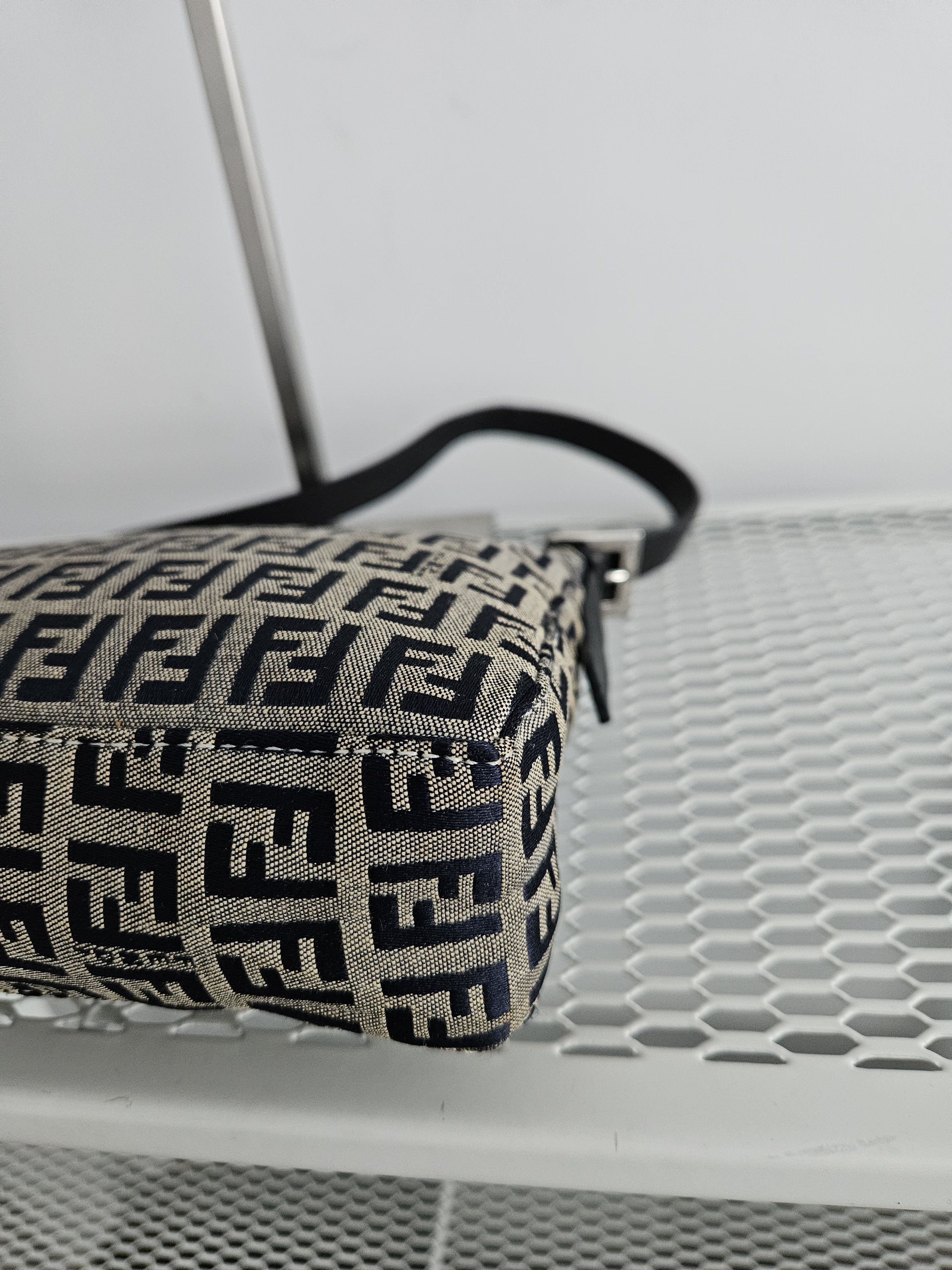Fendi Fendi zucchino ff monogram canvas mini bag pochette Size ONE SIZE - 15 Thumbnail