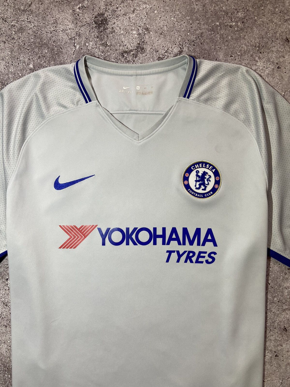 Chelsea Soccer × Nike 💥Chelsea 2017 Home Football Jersey Nike T-Shirt‼️ Size US XL / EU 56 / 4 - 2 Thumbnail