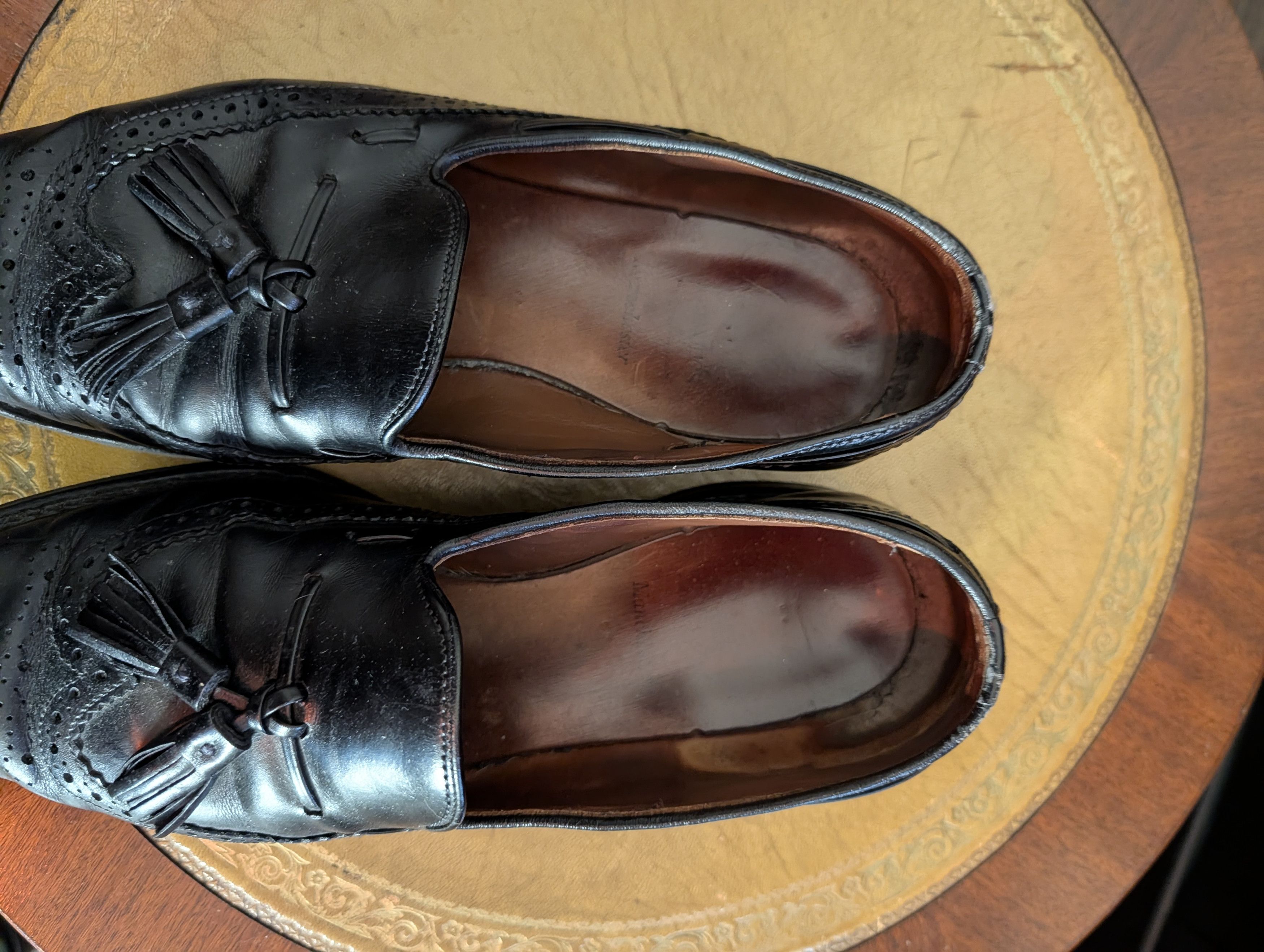 Allen Edmonds "Manchester" black leather tassel brogue MiUSA loafers Size US 9.5 / EU 42-43 - 9 Thumbnail