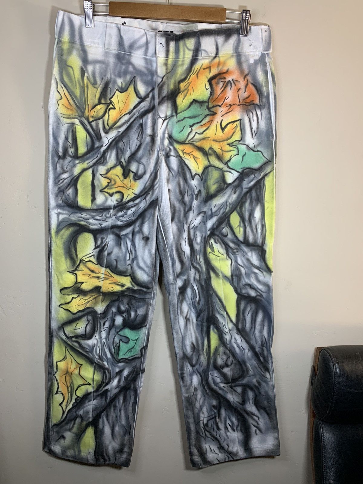 Dickies *RARE* Airbrushed Leaves & Branches Dickies 874 Pants 34x30 Size US 34 / EU 50 - 1 Thumbnail