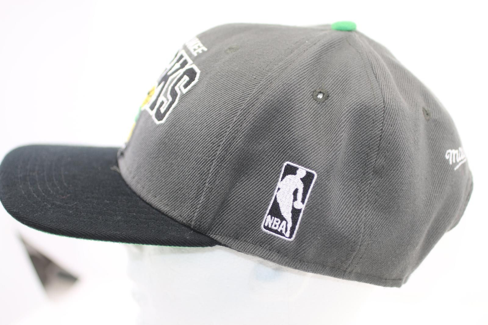 Point Zero Milwaukee Bucks Mitchell & Ness Snapback Hat Hardwood NBA Size ONE SIZE - 5 Thumbnail