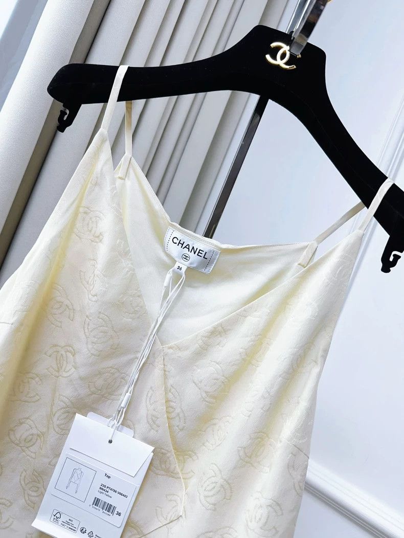 Chanel Chanel 23s spring and summer mulberry silk silk full print Size XS / US 0-2 / IT 36-38 - 3 Thumbnail