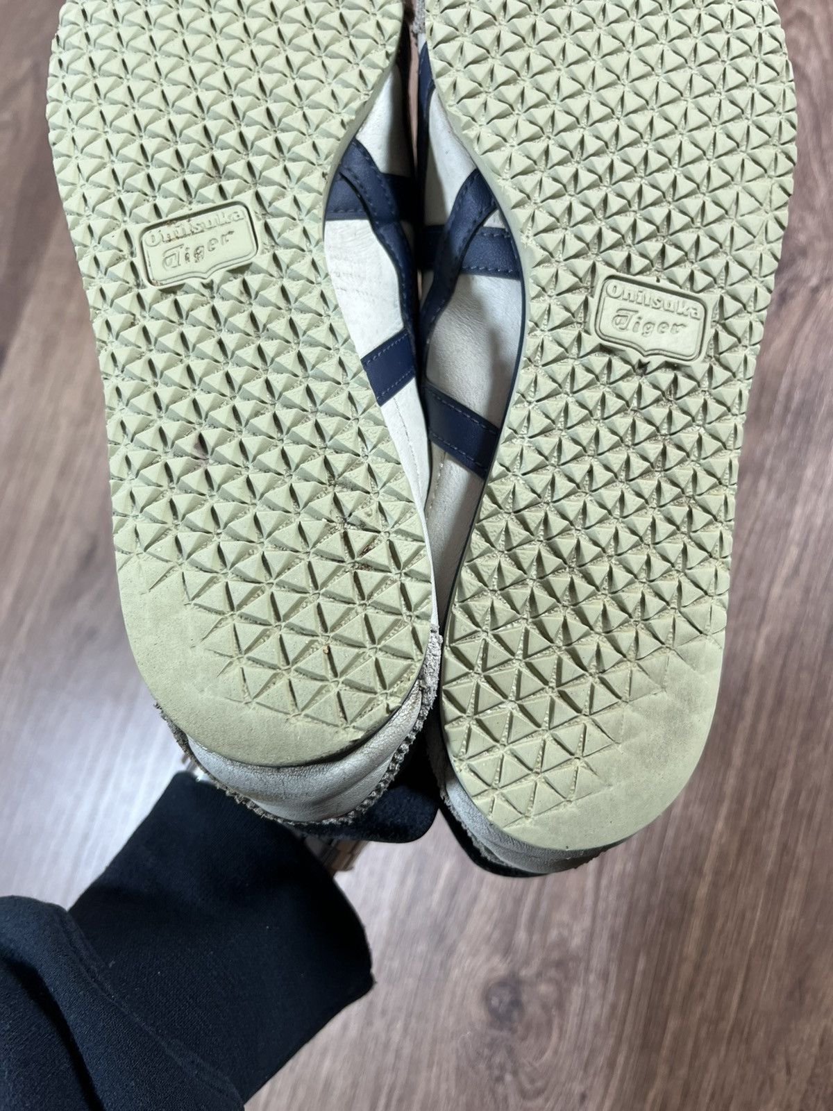 Asics Vintage Asics Onitsuka Tiger🐯 Sneakers Size US 8.5 / EU 41-42 - 9 Thumbnail