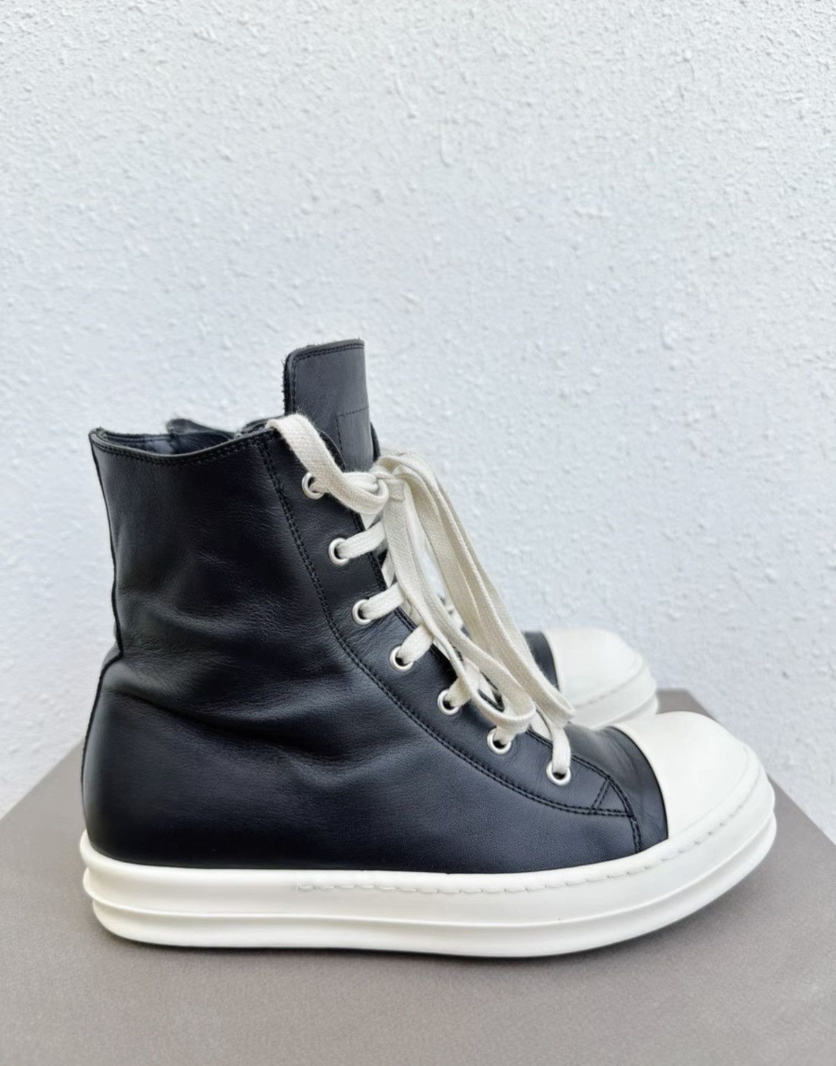 Rick Owens Rick Owens Mainline High-Top Black & White Patent Leather Size US 7 / EU 40 - 4 Thumbnail