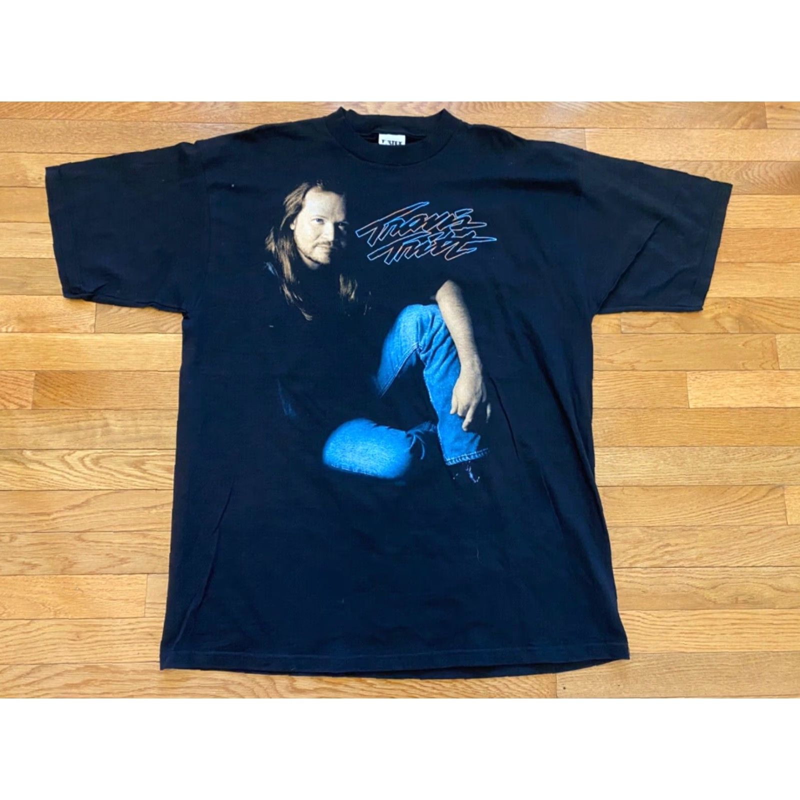 Vintage VINTAGE Travis Tritt USA T-Shirt 2XL Black Crew Neck Short Sleeve Men Vintage 1990s Logo Size US XXL / EU 58 / 5 - 2 Thumbnail
