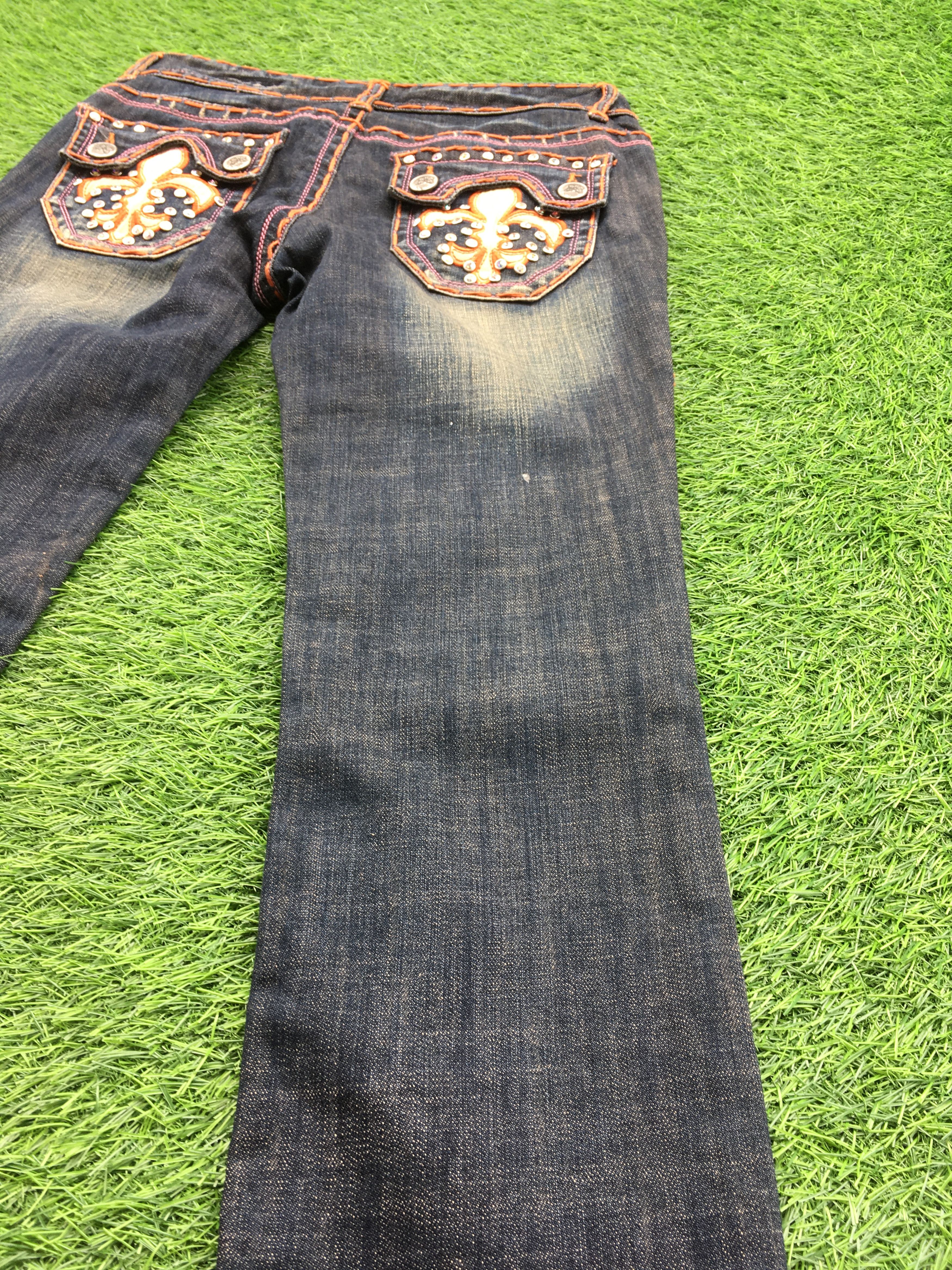 Japanese Brand Fleur De Lis medium blue wash embellished slim jean D-1213 Size 26" / US 2 / IT 38 - 8 Thumbnail