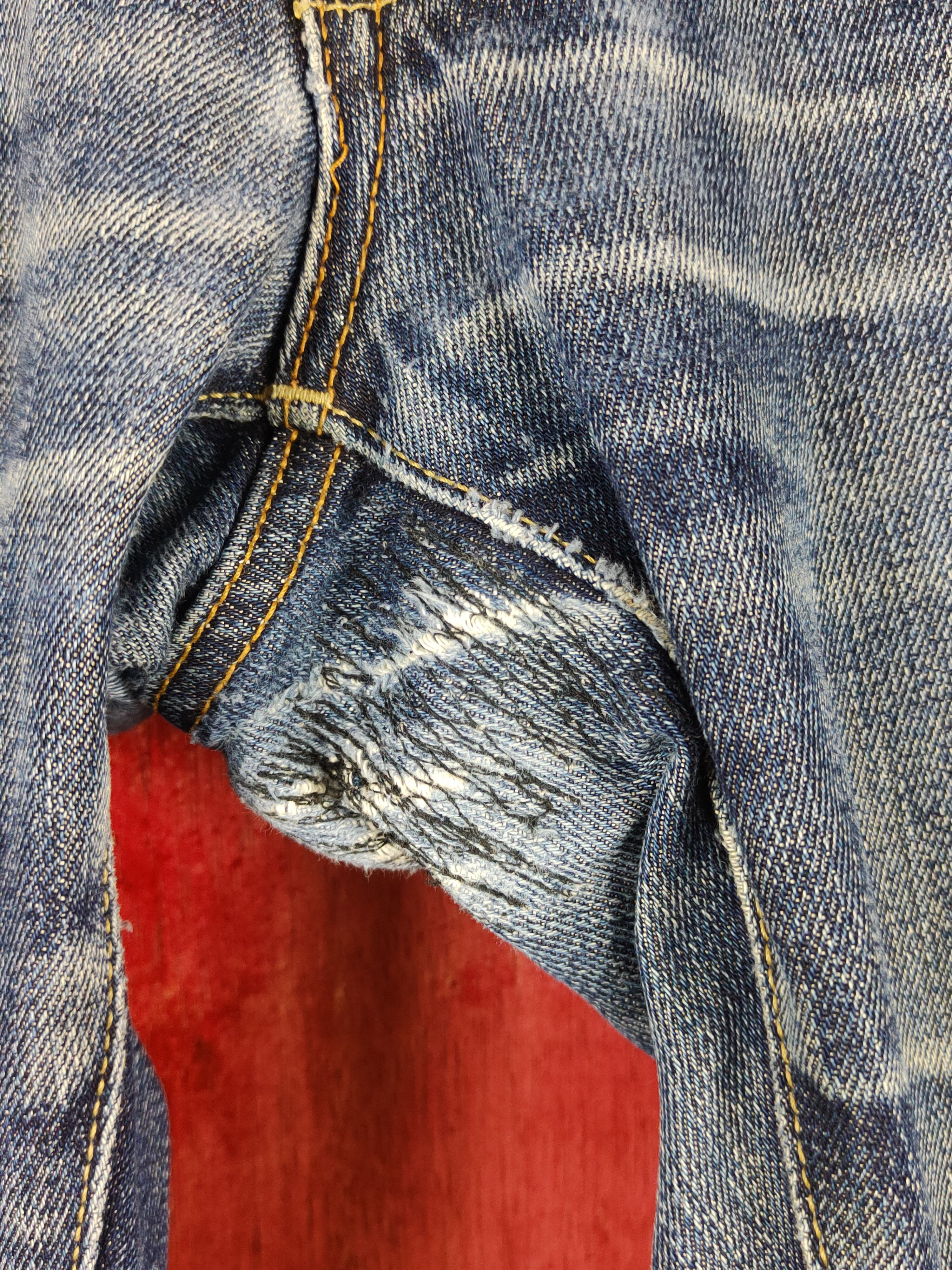 Japanese Brand Uniqlo Dark Blue Faded distressed ripped Denim #S1620 Size US 31 - 2 Thumbnail