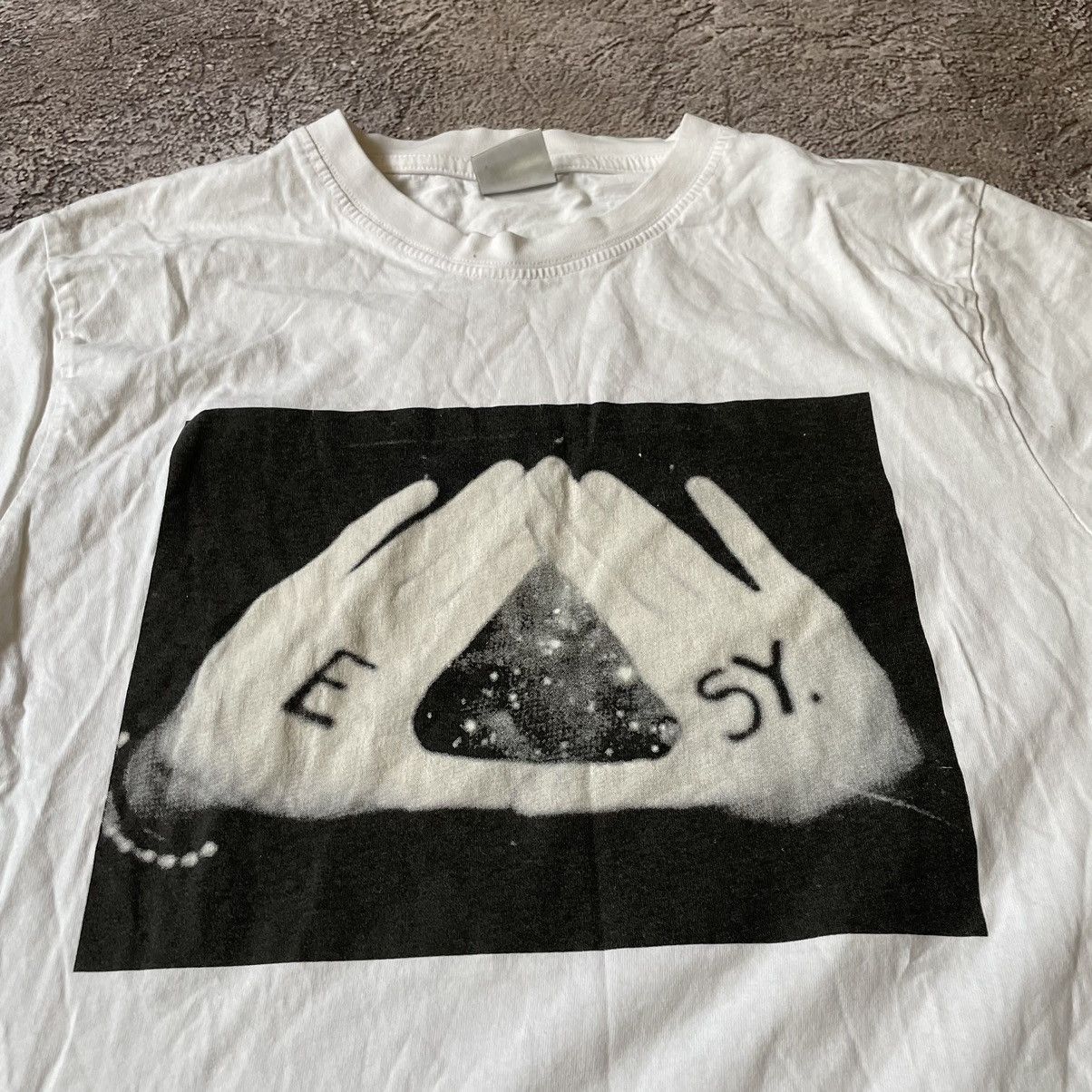 Vintage Vintage 00s Graphic Tee Abstract Bones Horror Grunge Slim S Size US S / EU 44-46 / 1 - 3 Thumbnail