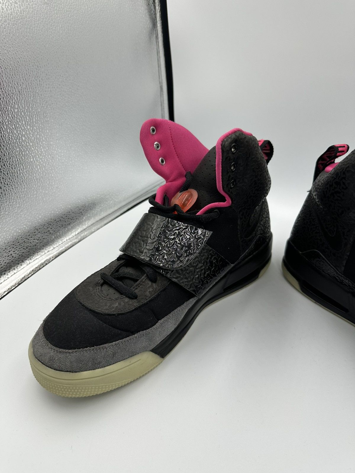 Kanye West × Nike Nike Air Yeezy 1 Blink Size US 12 / EU 45 - 7 Thumbnail