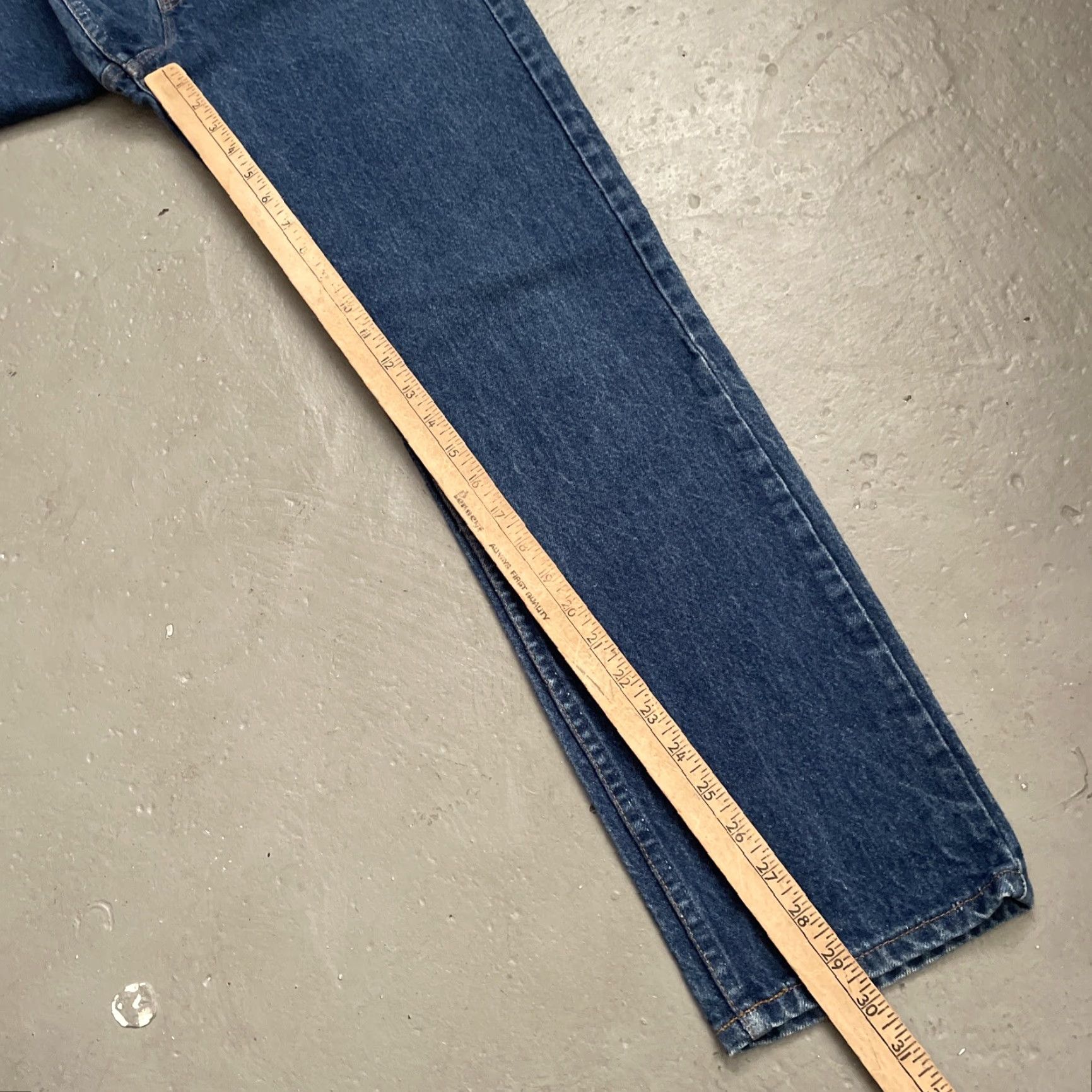 Vintage VINTAGE Levi's 505 Jeans Straight Medium Wash Blue USA 80s 90s 30x30 Mens Size US 30 / EU 46 - 3 Thumbnail