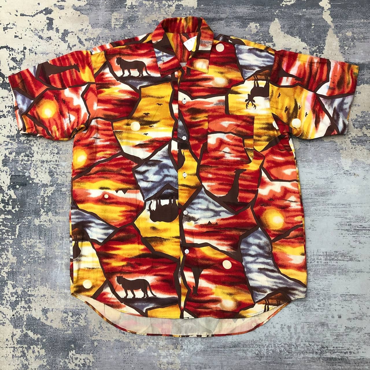 Japanese Brand × Vintage T298 VTG LOUMONJUE MADE IN JAPAN WILD ANIMAL MOTIF SHIRTS Size US L / EU 52-54 / 3 - 1 Thumbnail
