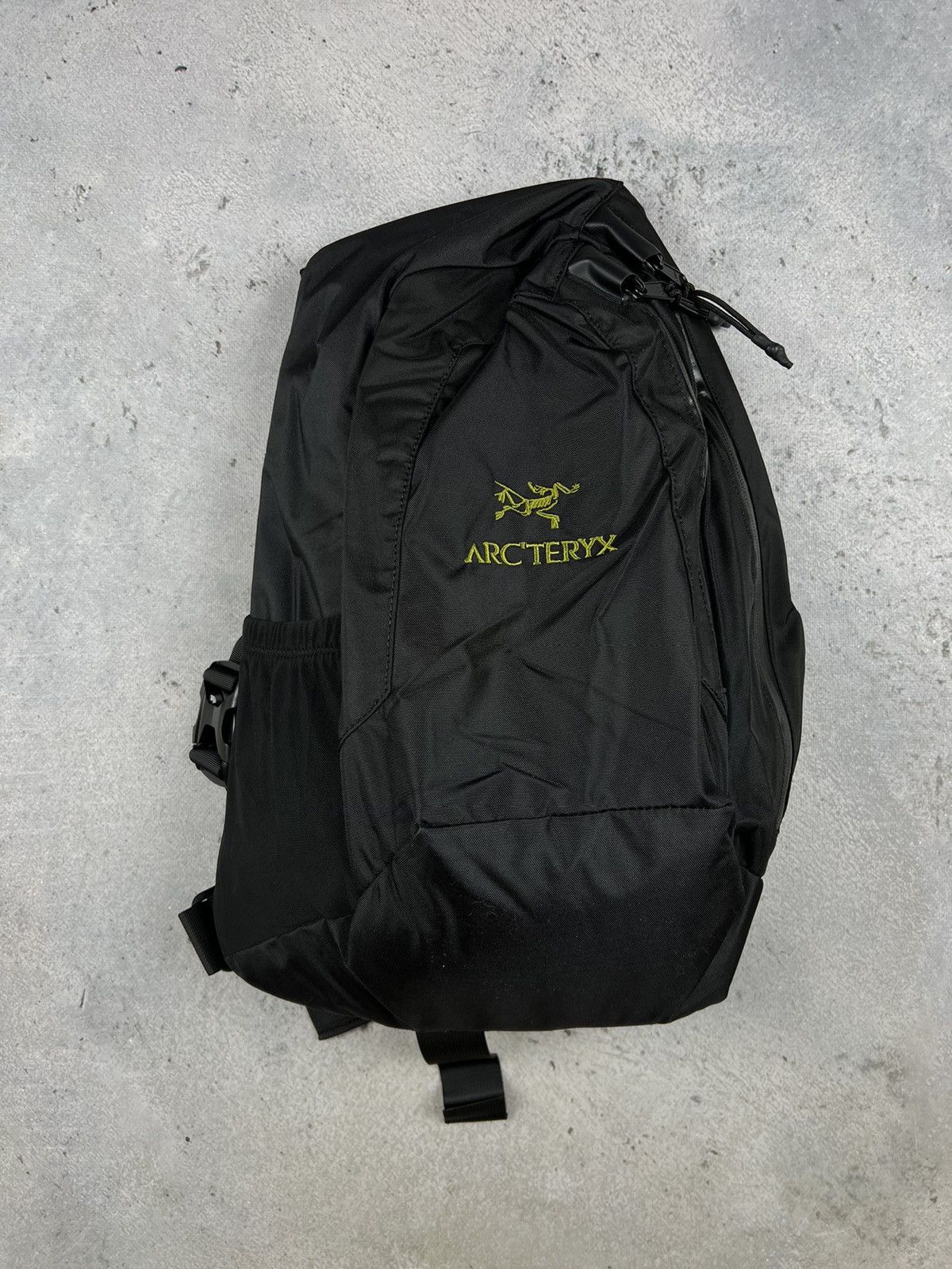 バッグ Arc'teryx System A Quiver Crossbody Bag Arcteryx Quiver Crossbody Bag | Grailed
