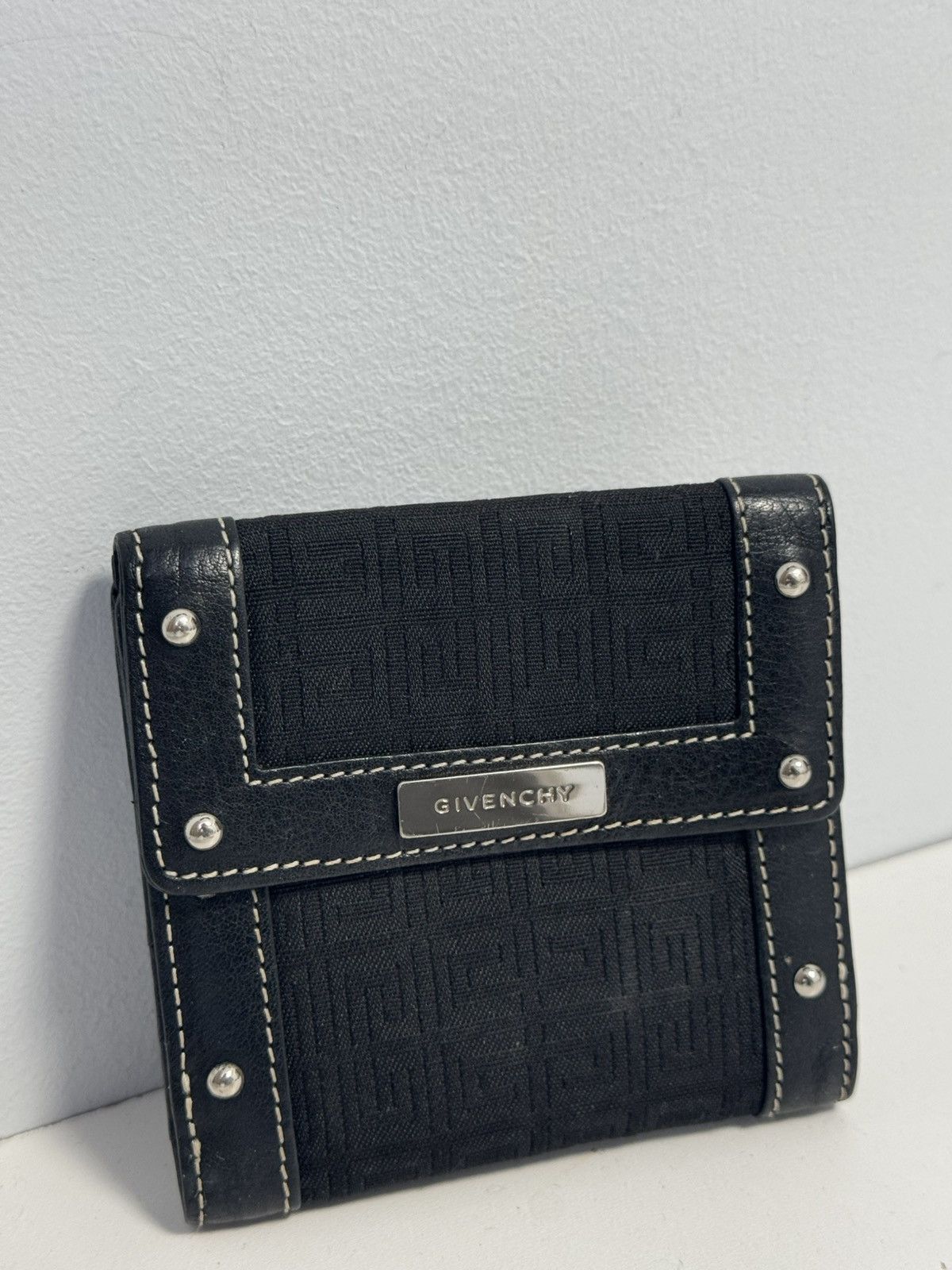 Givenchy Auth Givenchy Vintage Leather Compact Wallet Preowned Black Size ONE SIZE - 3 Thumbnail
