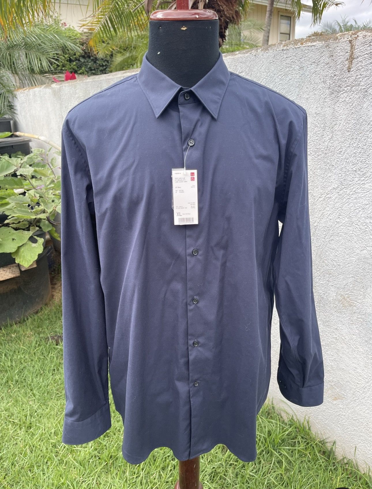 Uniqlo New Uniqlo Navy Blue Shirt Slim Fit Men's XL Long Sleeves Size US XL / EU 56 / 4 - 1 Thumbnail