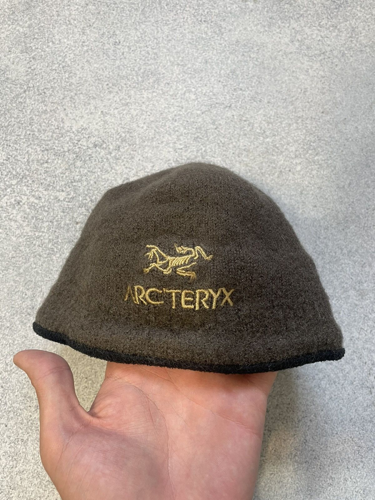 ARC’TERYX CLASSIC BEANIE navy Y2K Arc'teryx Beanie Navy | Grailed