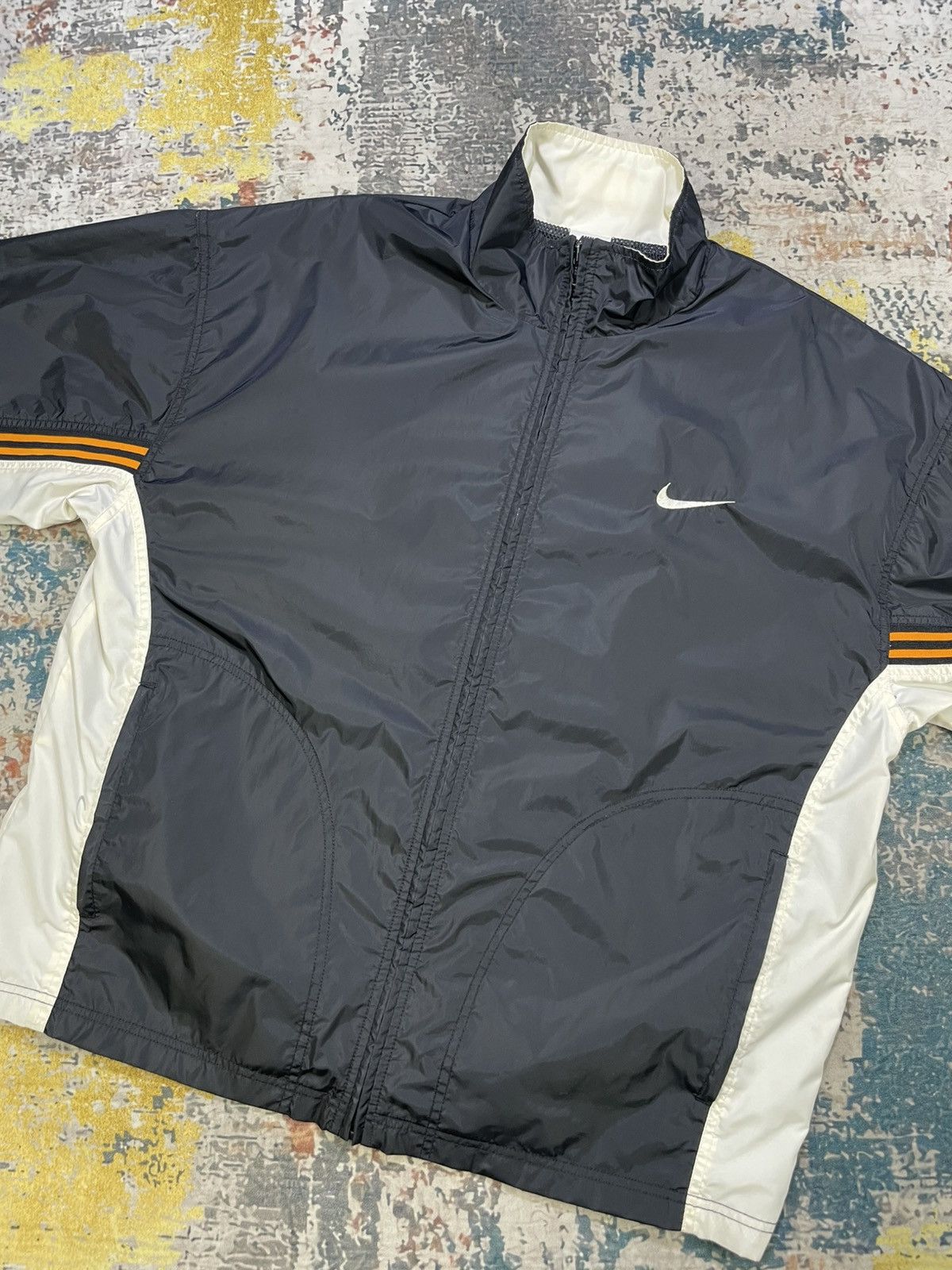 Nike Vtg 90s Nike Swoosh Back Hit Spellout Windbreaker Jacket Size US L / EU 52-54 / 3 - 8 Thumbnail