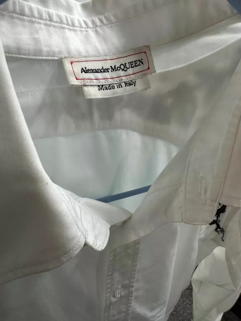 Alexander McQueen Alexander McQUEEN size 15+ Simple embroidered shirt Size US M / EU 48-50 / 2 - 1 Thumbnail