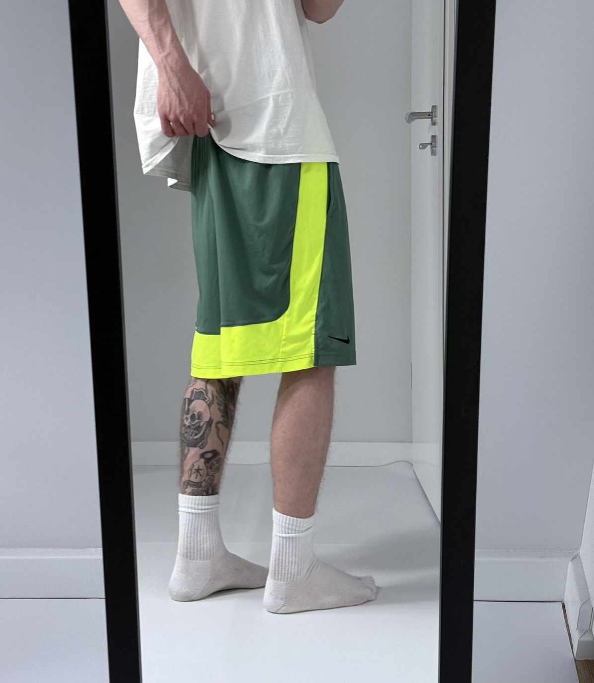 Nike Vintage Nike y2k streetwear oversize track shorts Size US 36 / EU 52 - 5 Thumbnail