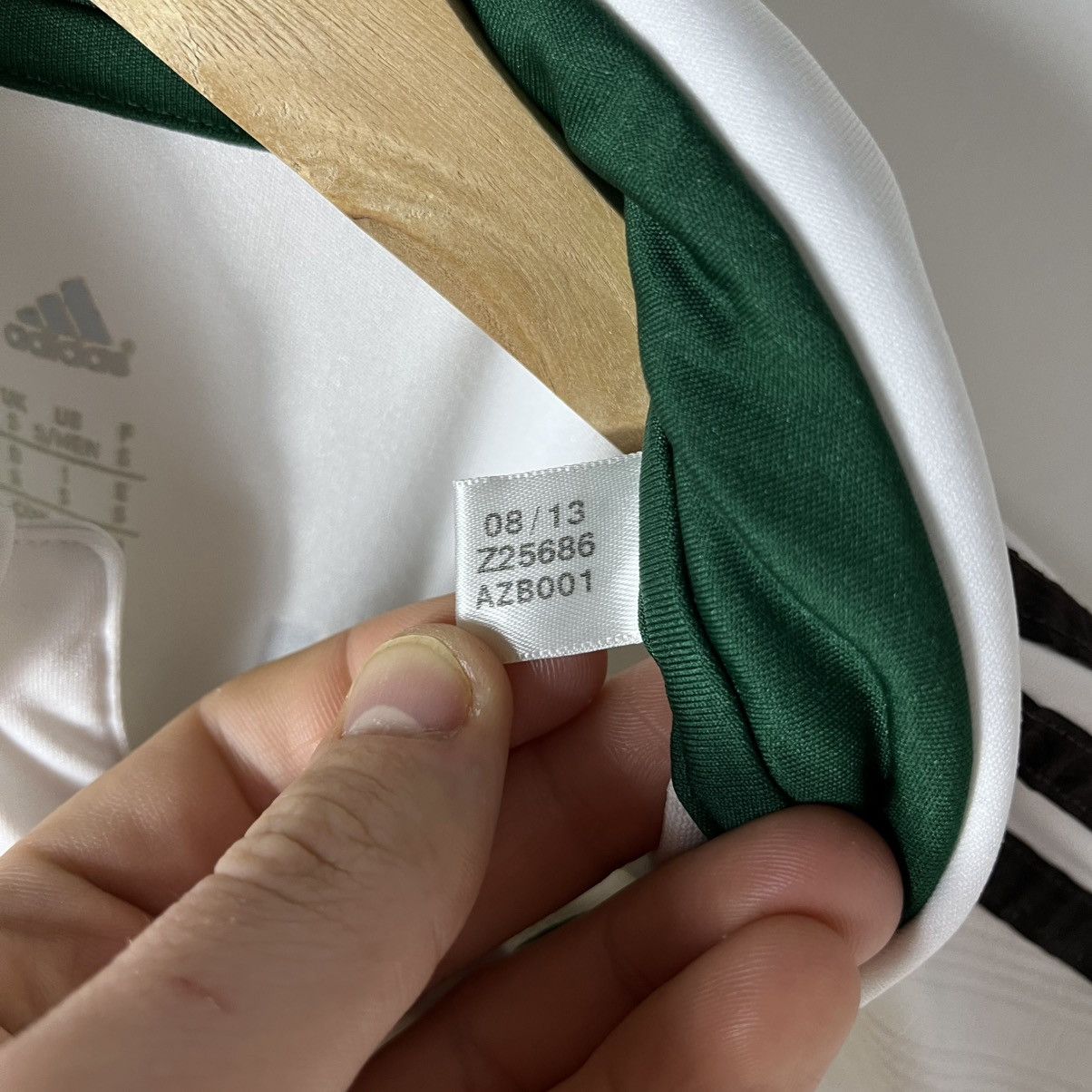 Adidas Adidas FC Bayern Munich 2013/2014 Away Football Jersey Size US S / EU 44-46 / 1 - 6 Thumbnail
