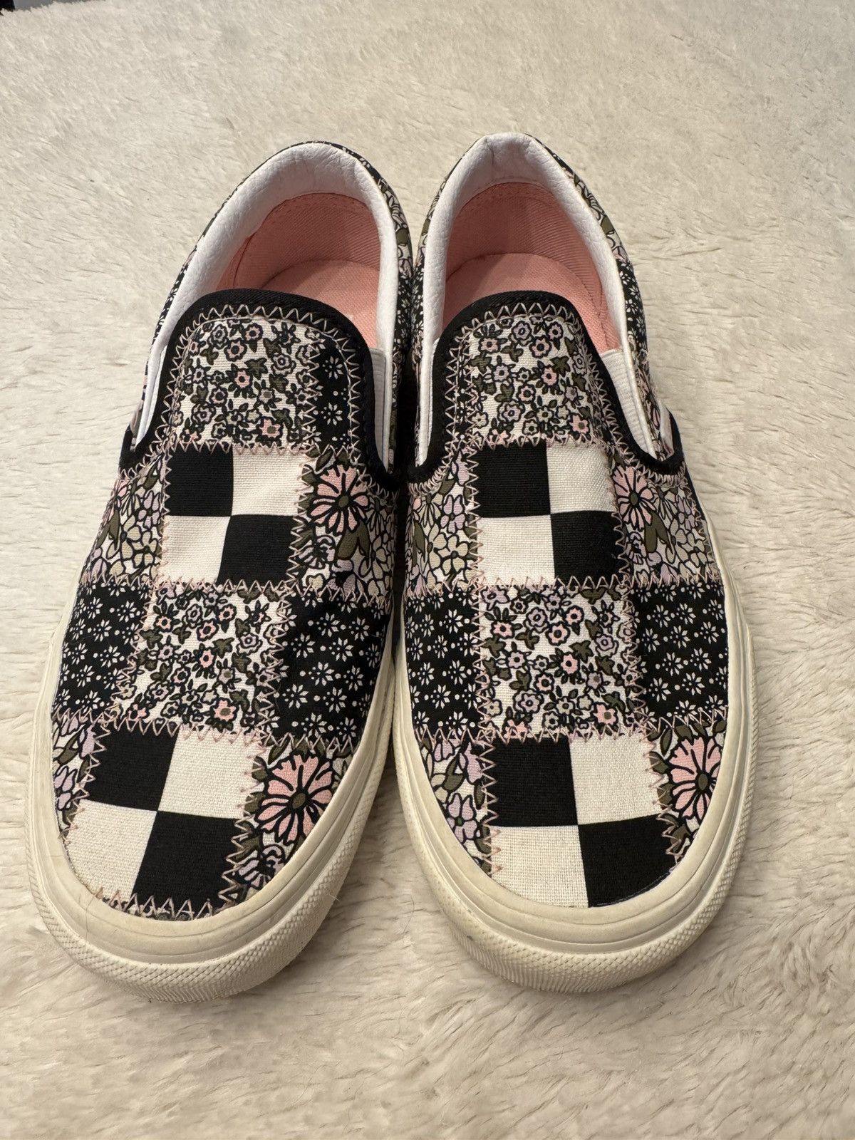 Vans EUC Vans Floral Patchwork Checkered Slip on in Marshmallow Size US 5.5 / EU 38 - 2 Thumbnail
