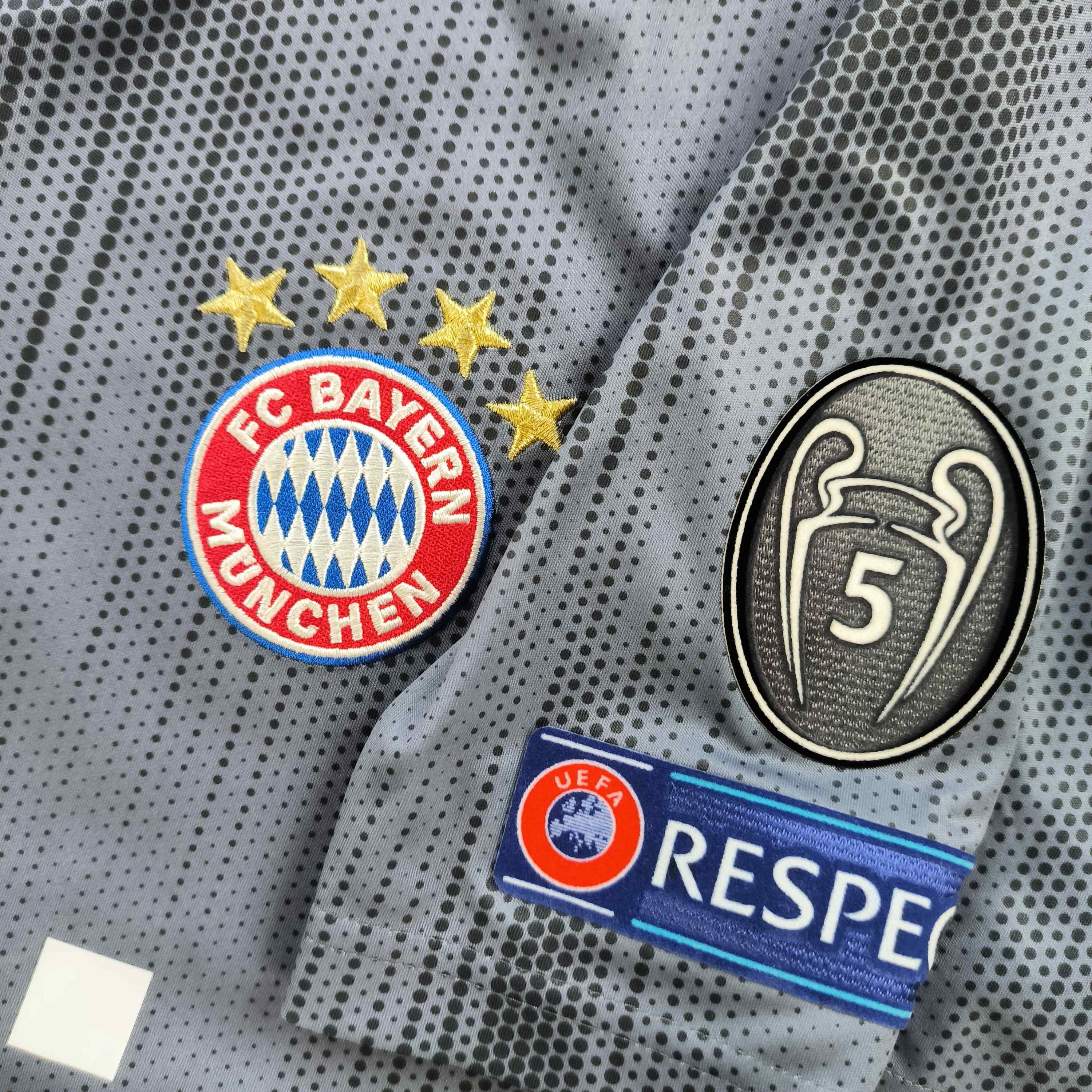 Adidas Bayern Munich 18-19 third UCL Lewandowski football jersey L Size US L / EU 52-54 / 3 - 3 Thumbnail