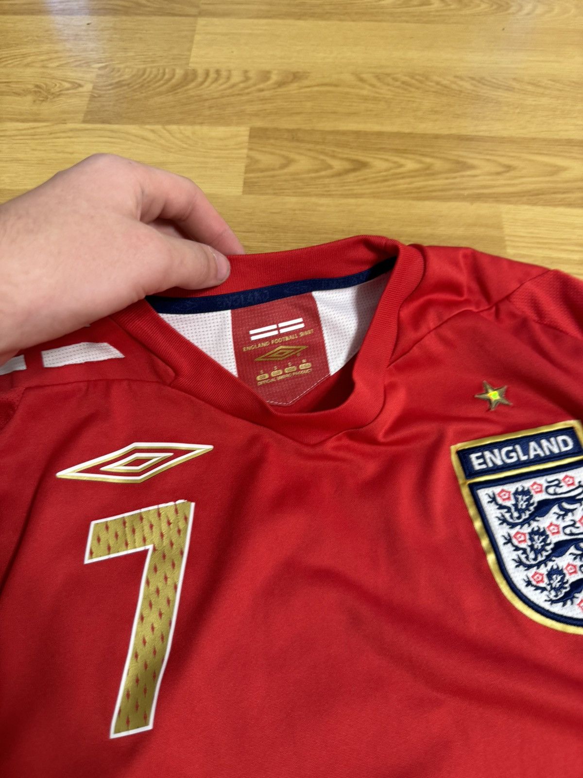 Umbro ENGLAND UMBRO 2006/2008 FOOTBALL AWAY JERSEY #7 BECKHAM Size US S / EU 44-46 / 1 - 12 Thumbnail