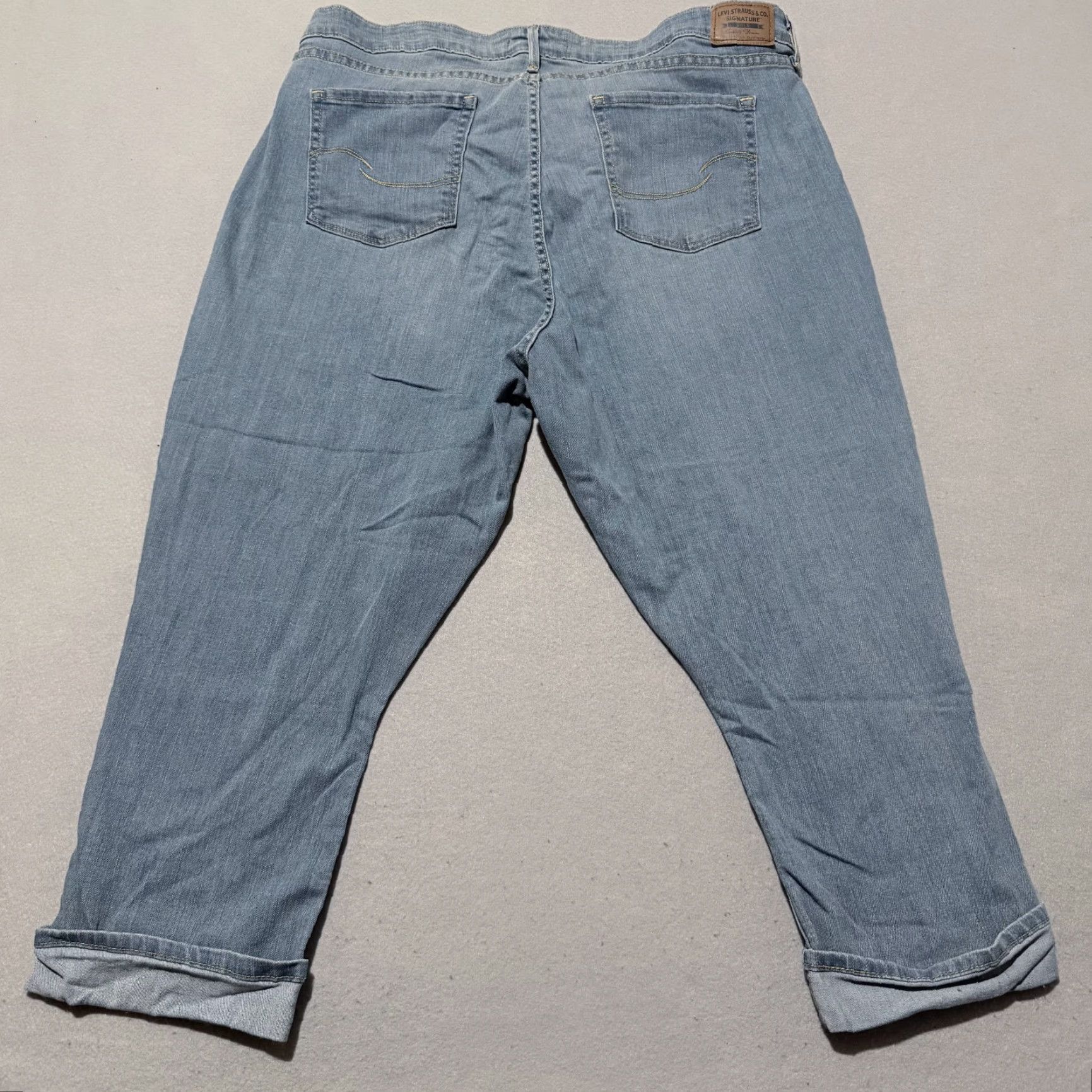 Levi's Signature By Levi's Gold High-Rise Capri Jeans Women's Blue Denim Cuffed - 20 Size 42" / US 20 - 2 Thumbnail